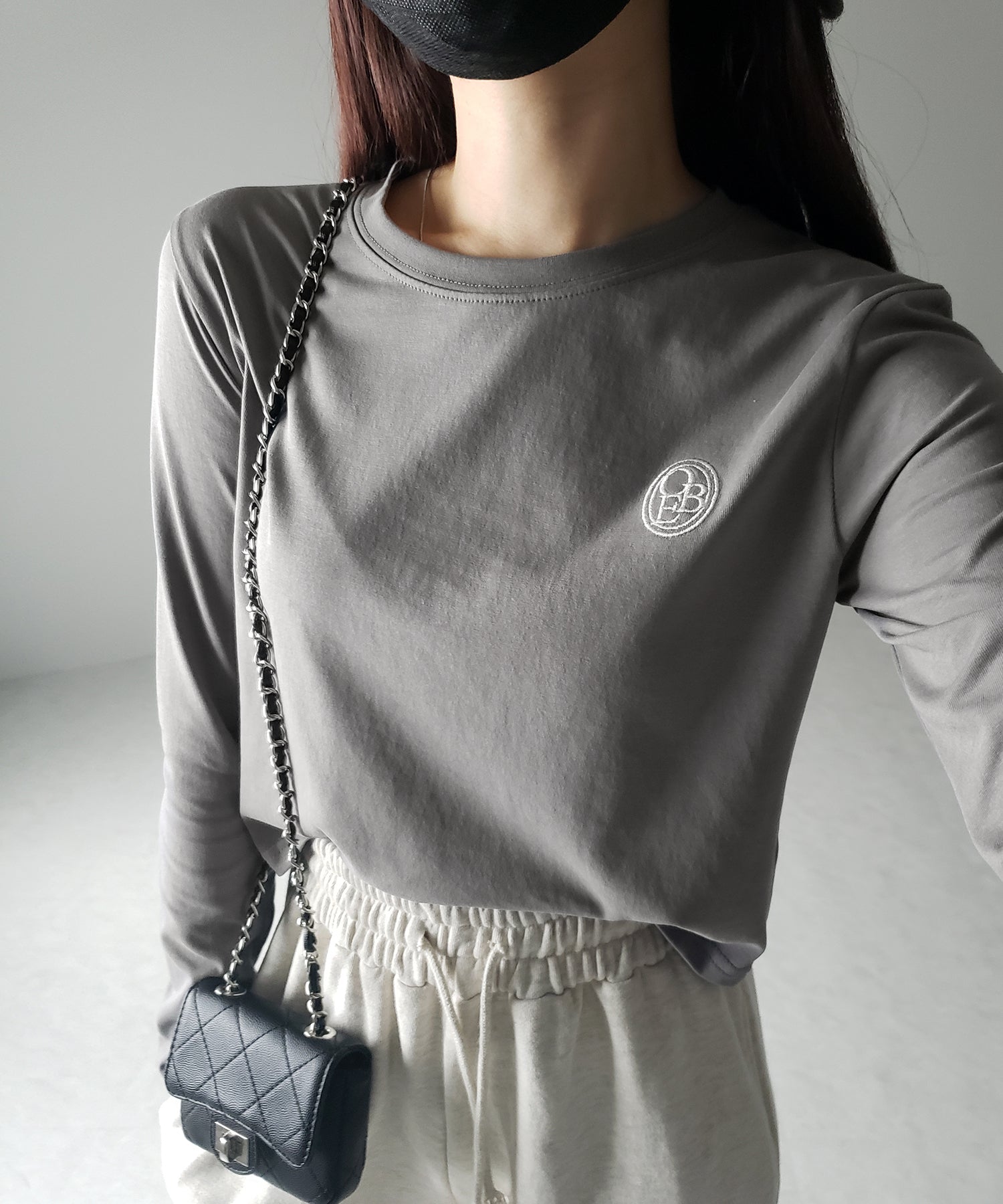 OBE刺繍 ミニロゴ長袖Tシャツ【 韓国製 】