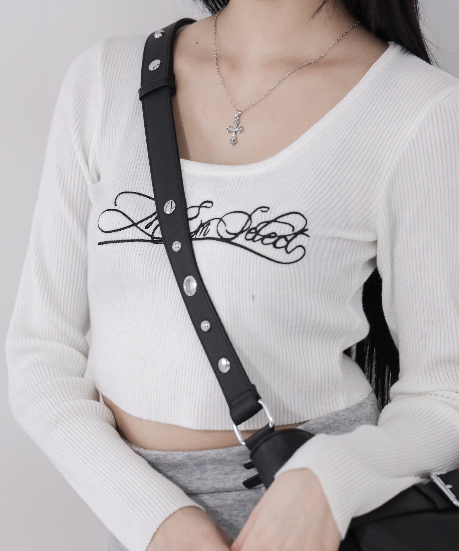 【 A4収納可 】ミニポーチ付きスタッズベルトヴィンテージフェイクレザーショルダーバッグ / mini poach SET studs belt vintage fake leather shoulder bag