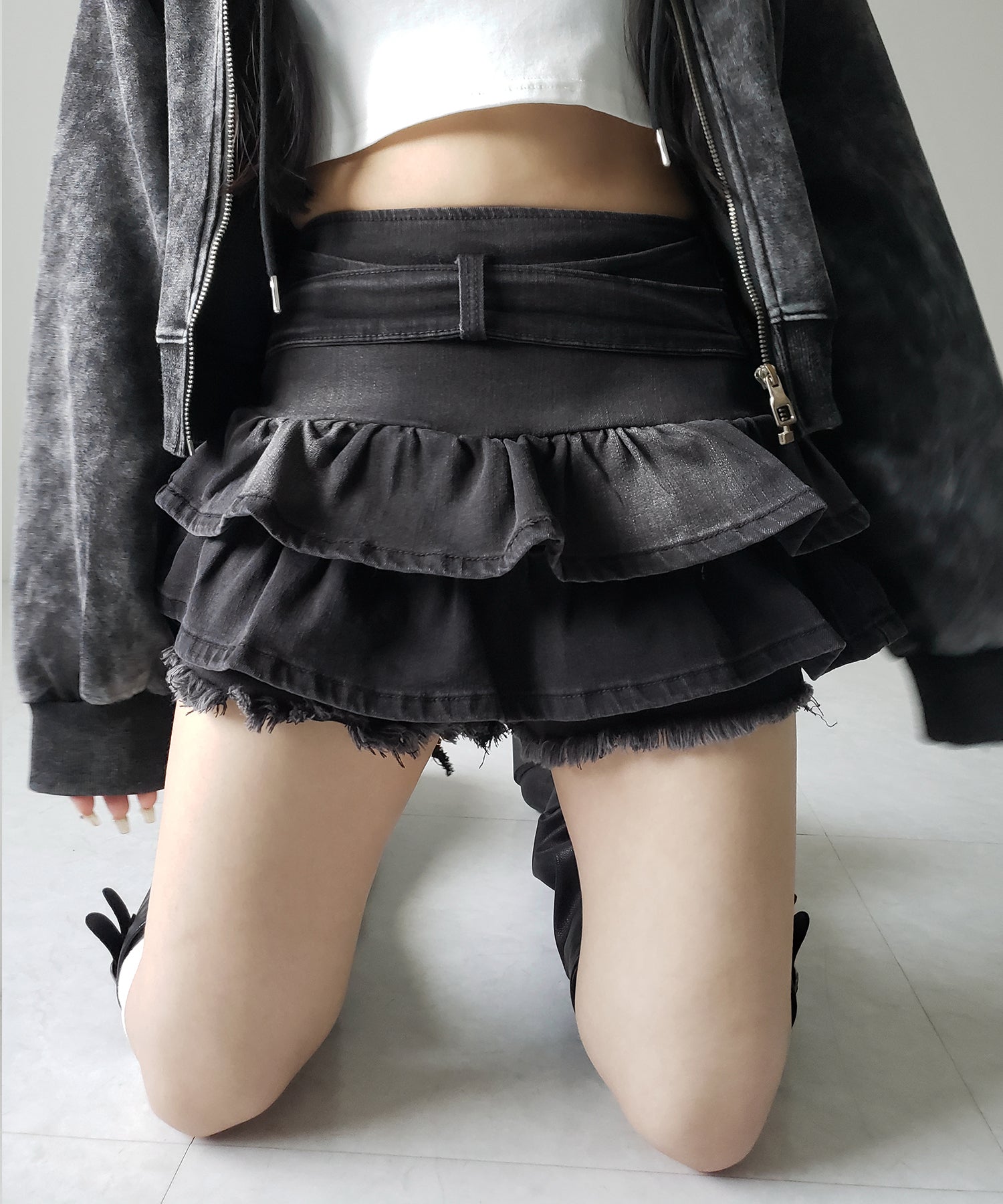 【 2color 】ベルテッドフリルヴィンテージデニムミニスカパン / Belted frill vintage denim mini skirt pants