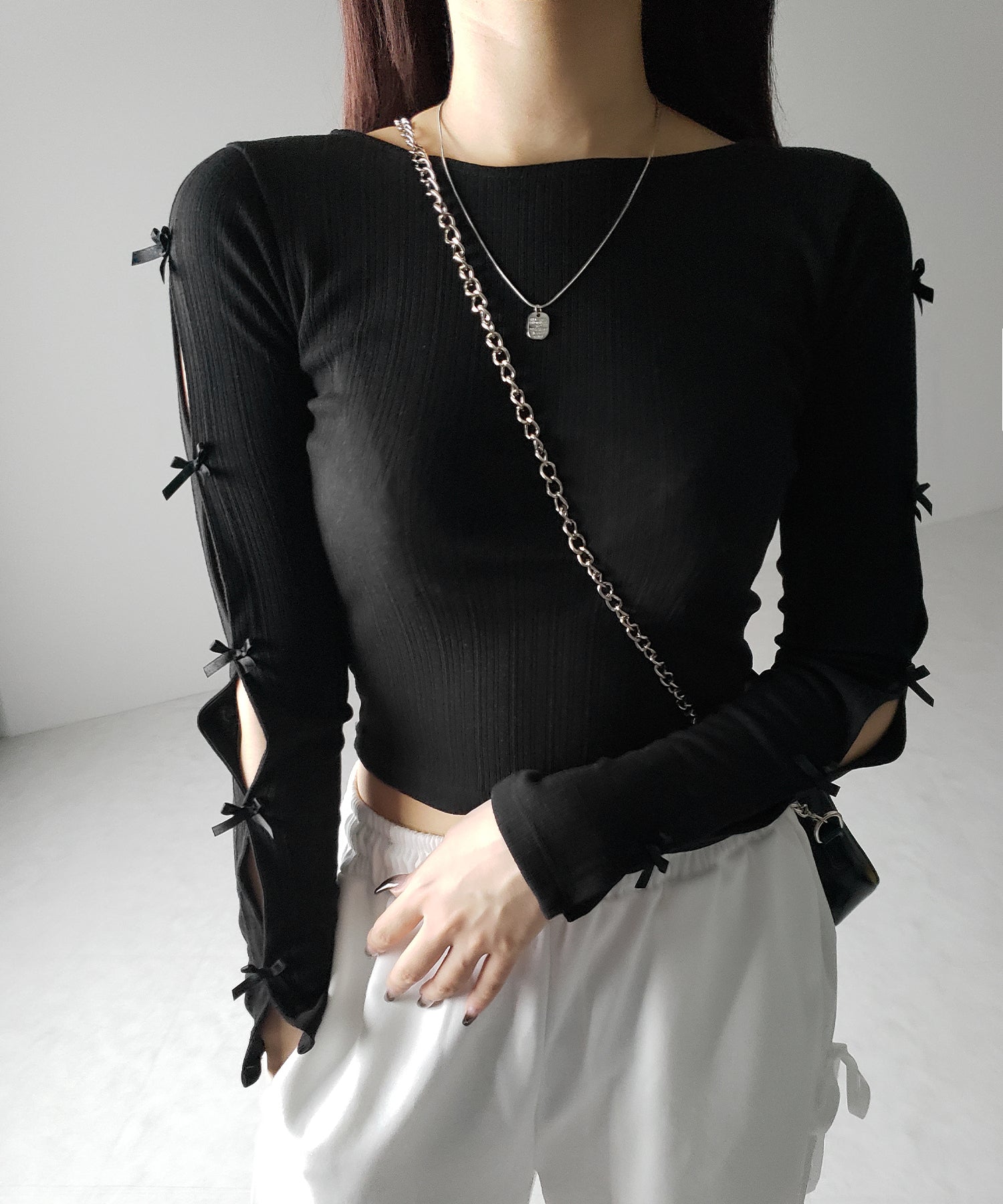 【 2color 】ミニリボンカットアウト長袖カットソートップス