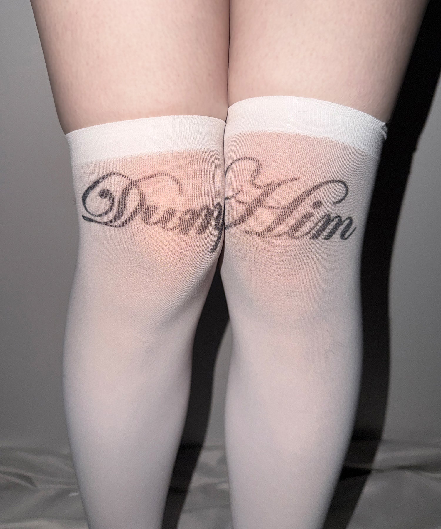 【 選べる3柄アソート 】レタリングロゴシアーニーハイソックス / lettering logo sheer knee high socks