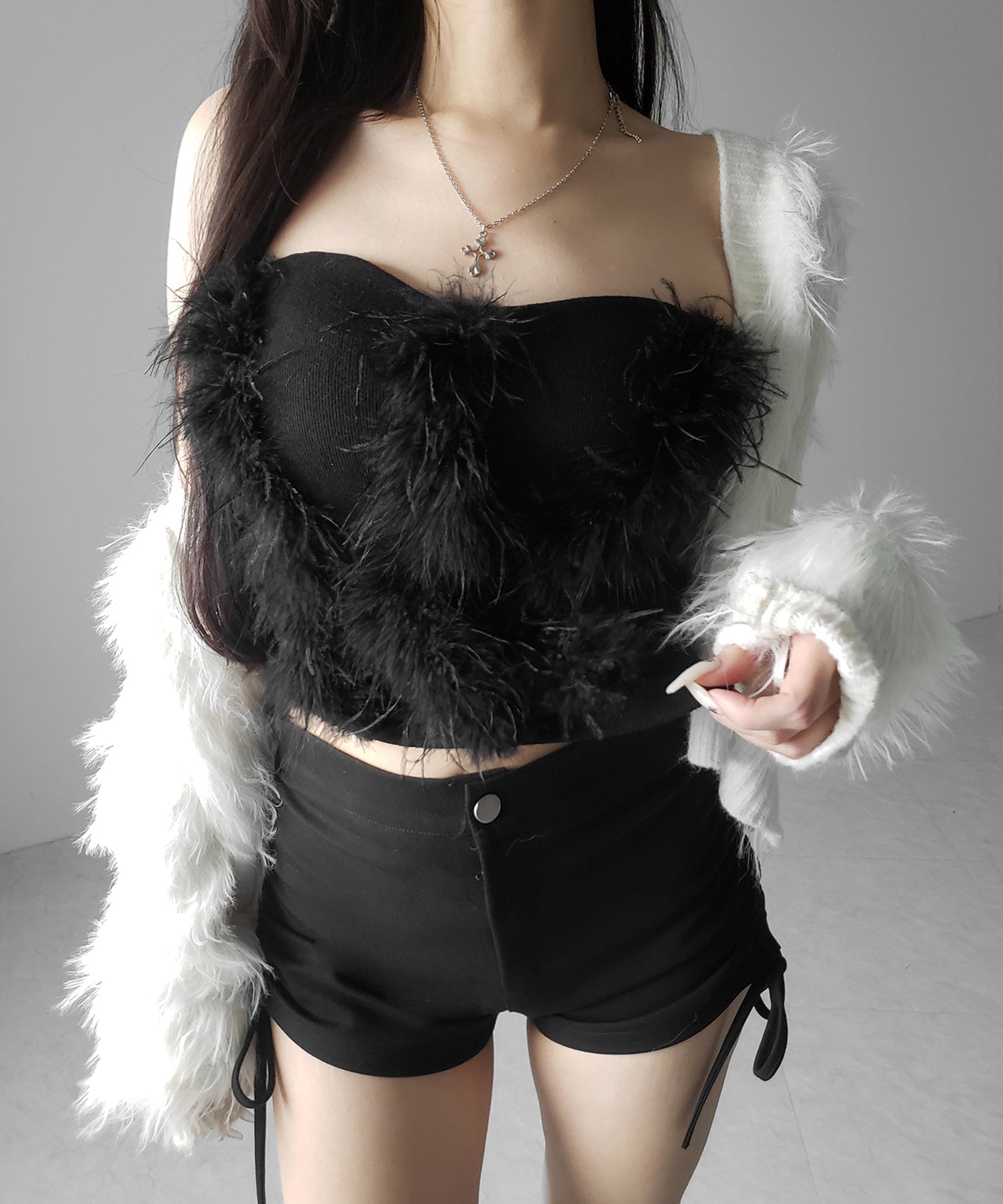 フェザーファードッキングビスチェベアトップ / feather fur docking bustier bare tops