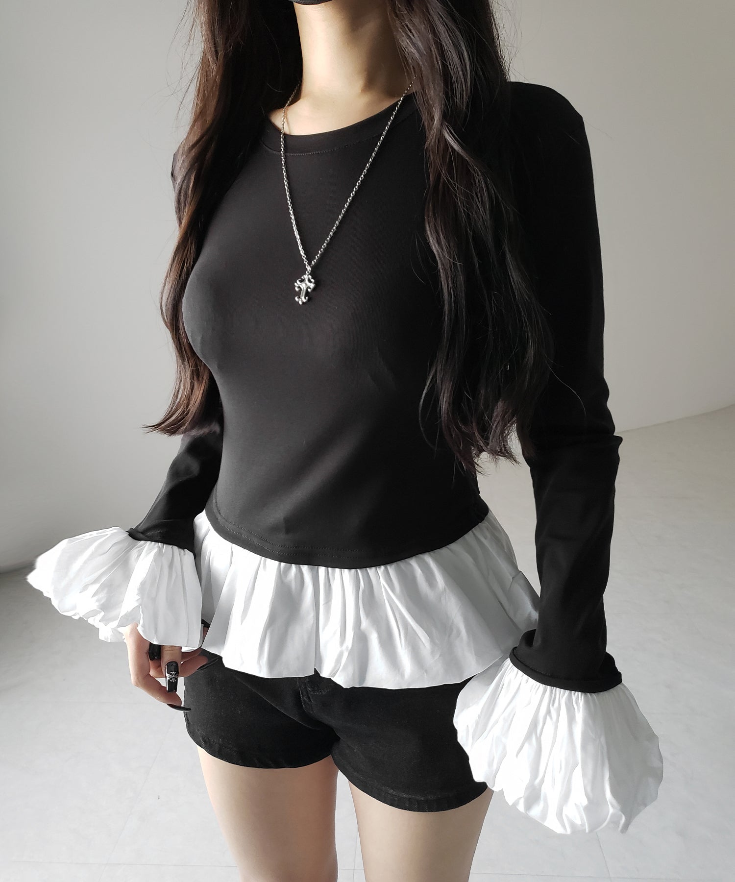 【 2color 】裾バルーンフリルカットソートップス / hem balloon frill cutsew tops