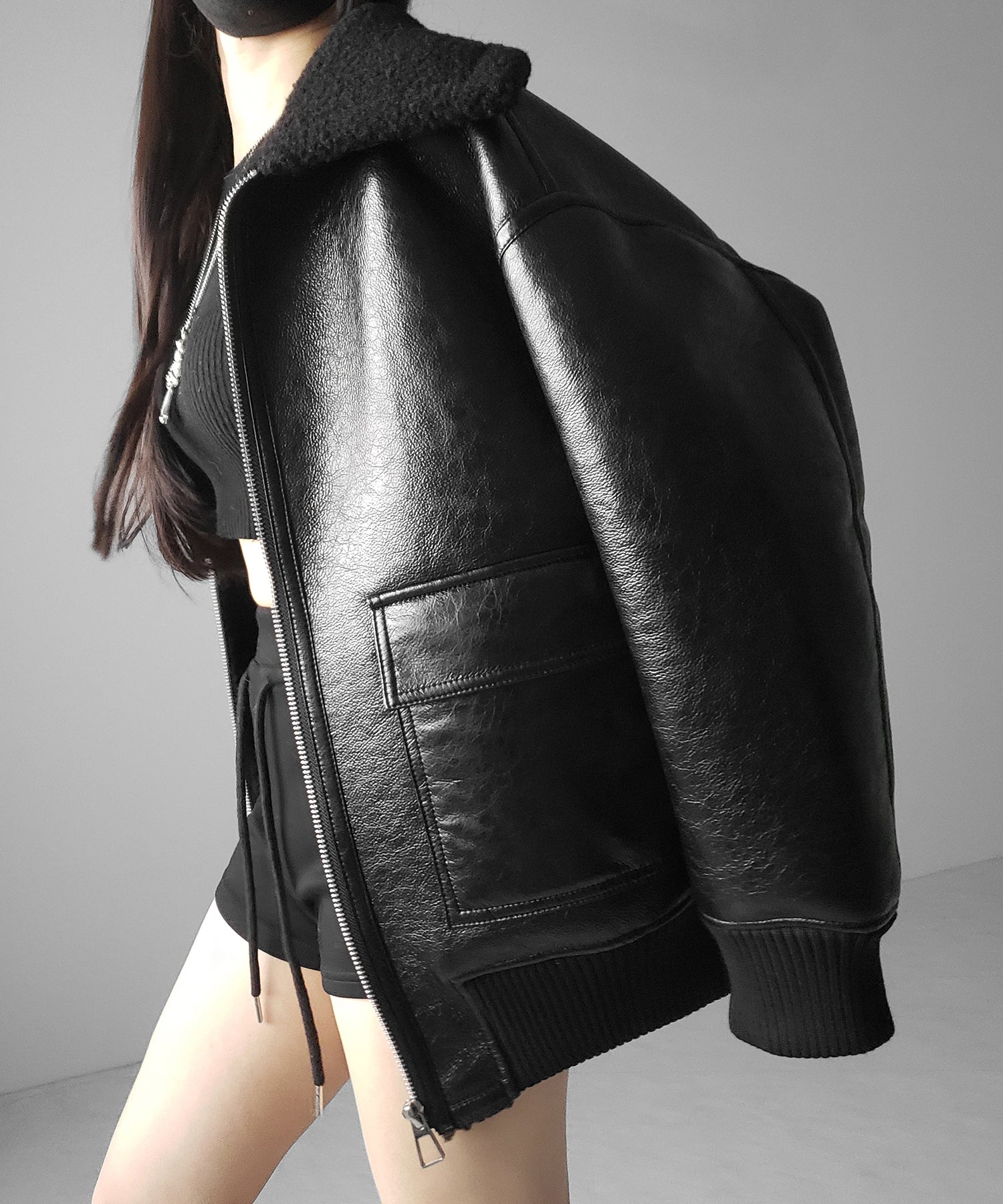 アウトポケットヴィンテージレザーボアムートンオーバージャケット / outpocket vintage fake leather boa mouton over jacket