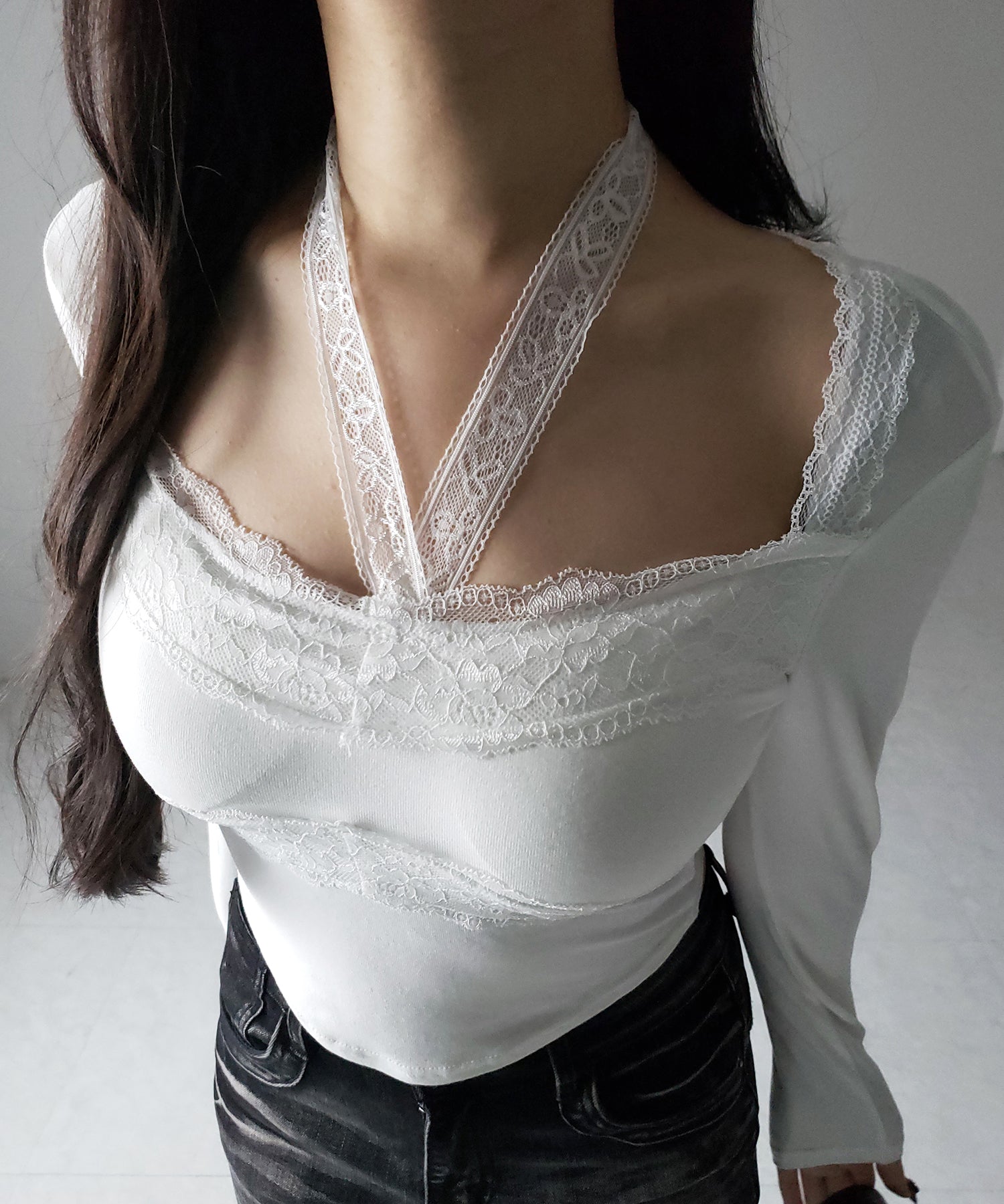 【 2color / 2WAY 】クロスネックレースリボンスクエアカットソートップス / cross neck lace ribbon square cutsaw tops
