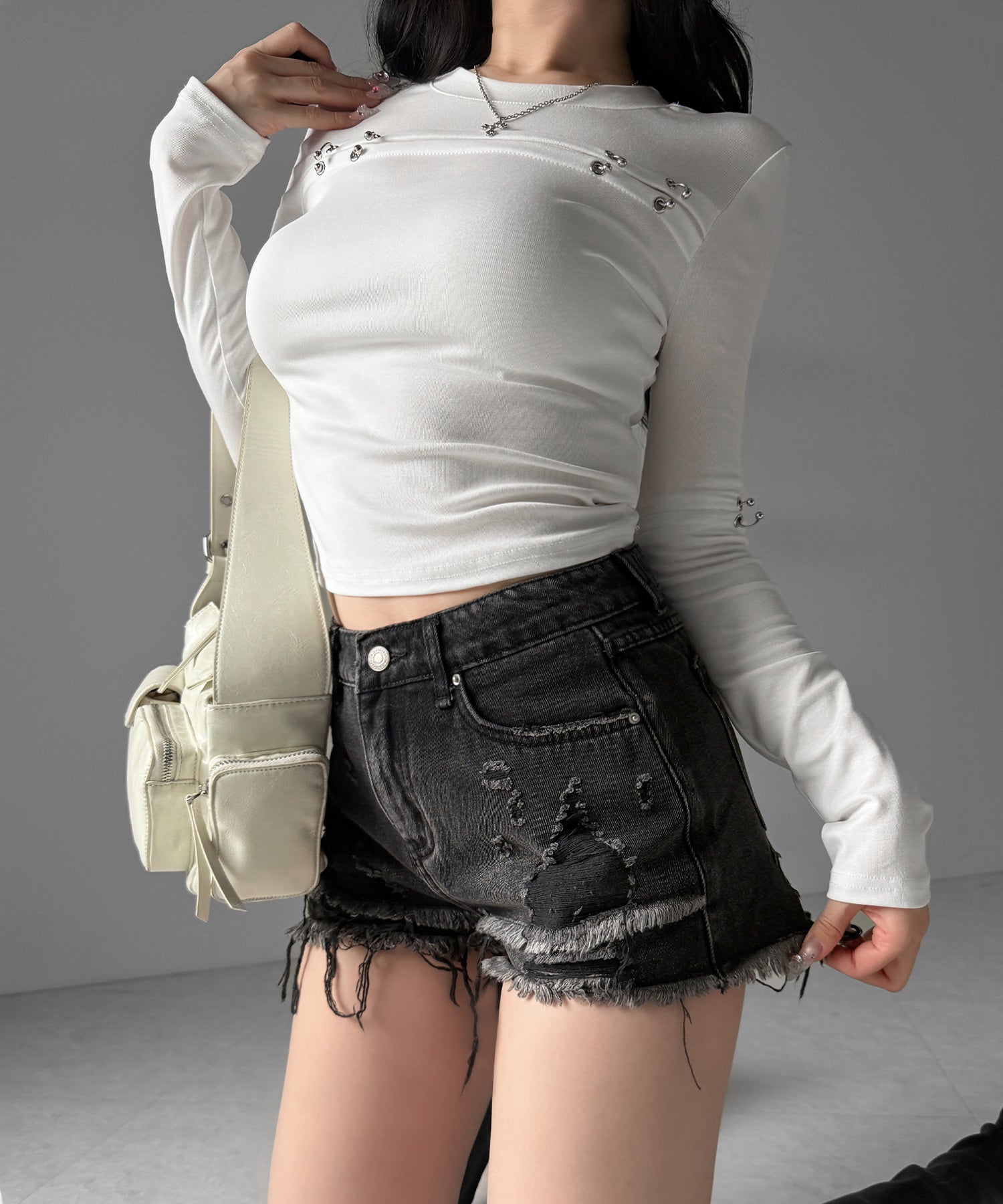 クラッシュダメージダブルフリンジデニムショートパンツ/crash damage double fringe denim short pants