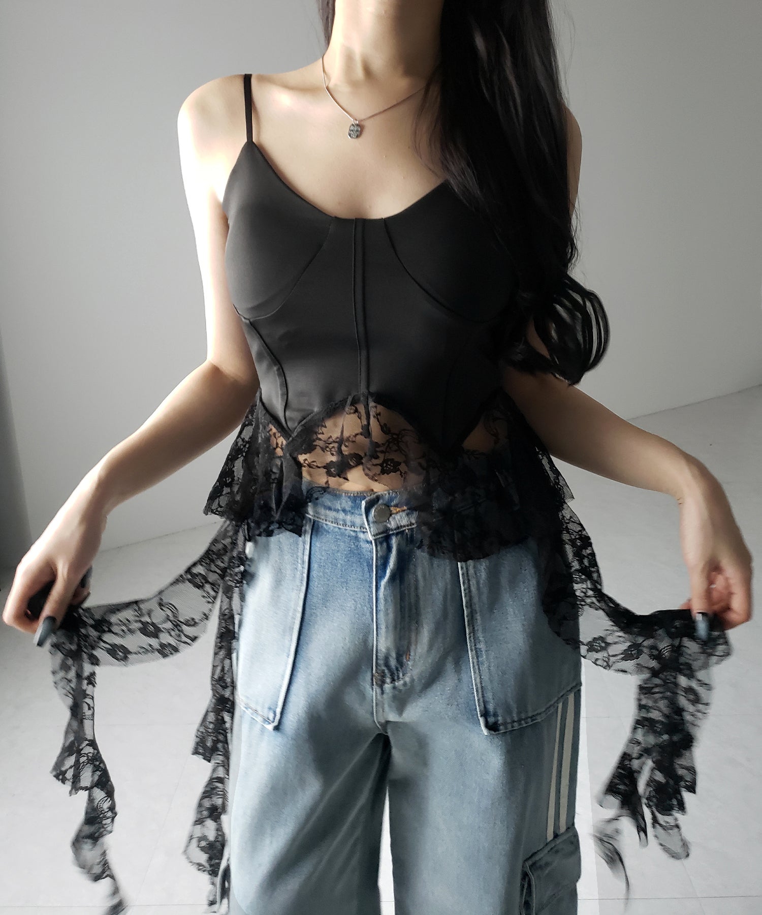 【 2color 】レースフリルレイヤードビスチェキャミソール / lace frill layered bustier camisole