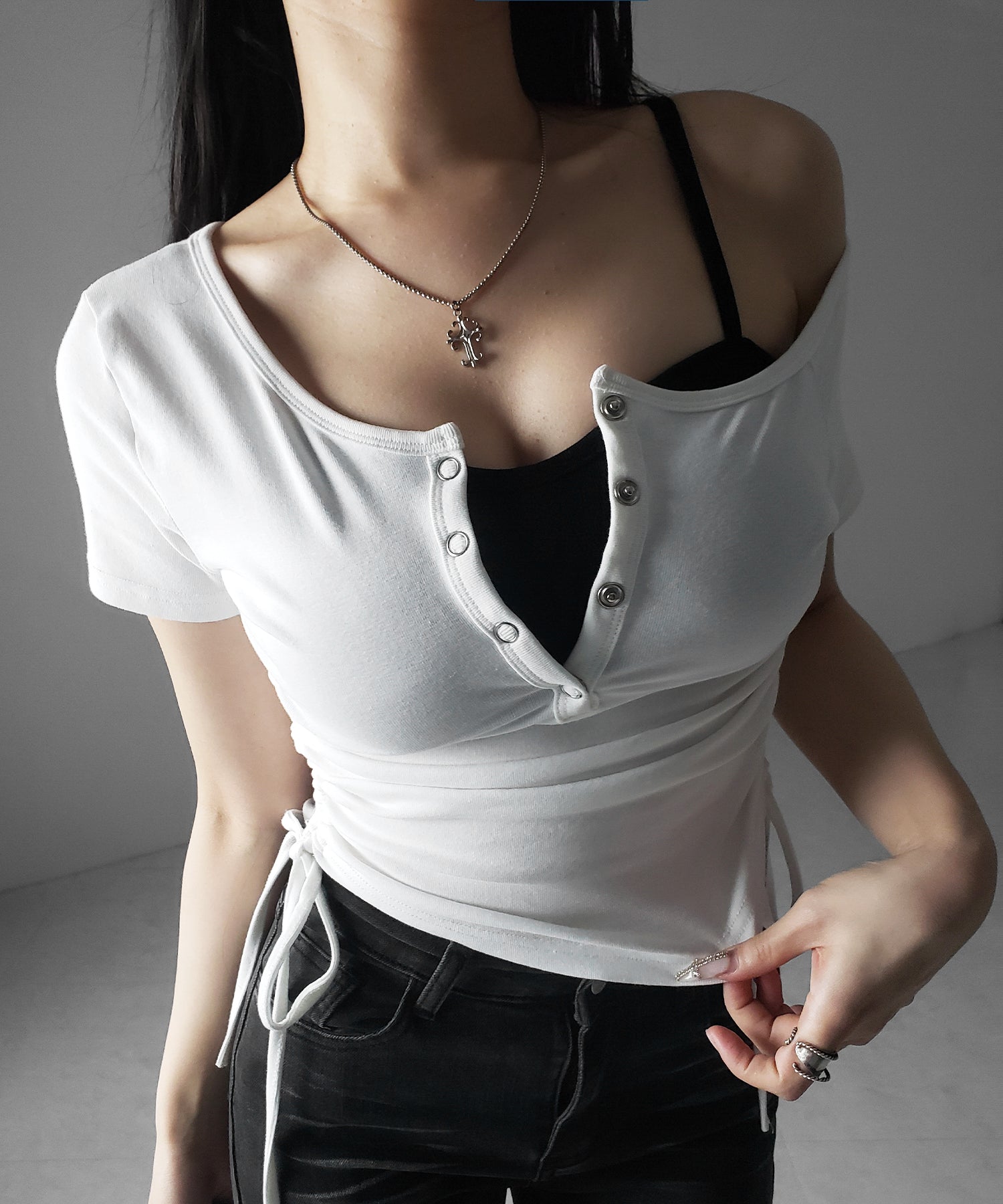 【 2点セット 】ヘンリーネックサイドリボン半袖ぴちTシャツ / Henley neck side ribbon short-sleeve pichi T-shirt