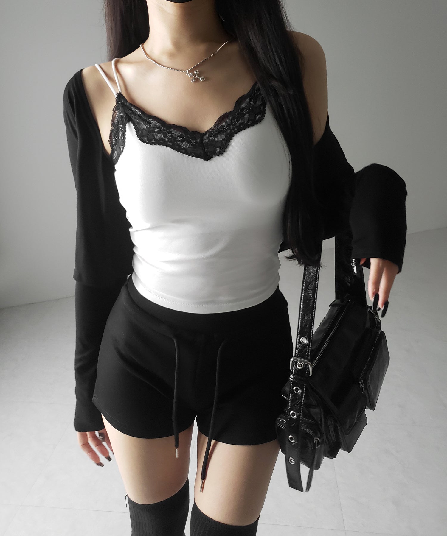 【 新色ピンク追加!カップ付き 】配色レースクロップドリブキャミソール / bicolor lace cropped rib camisole