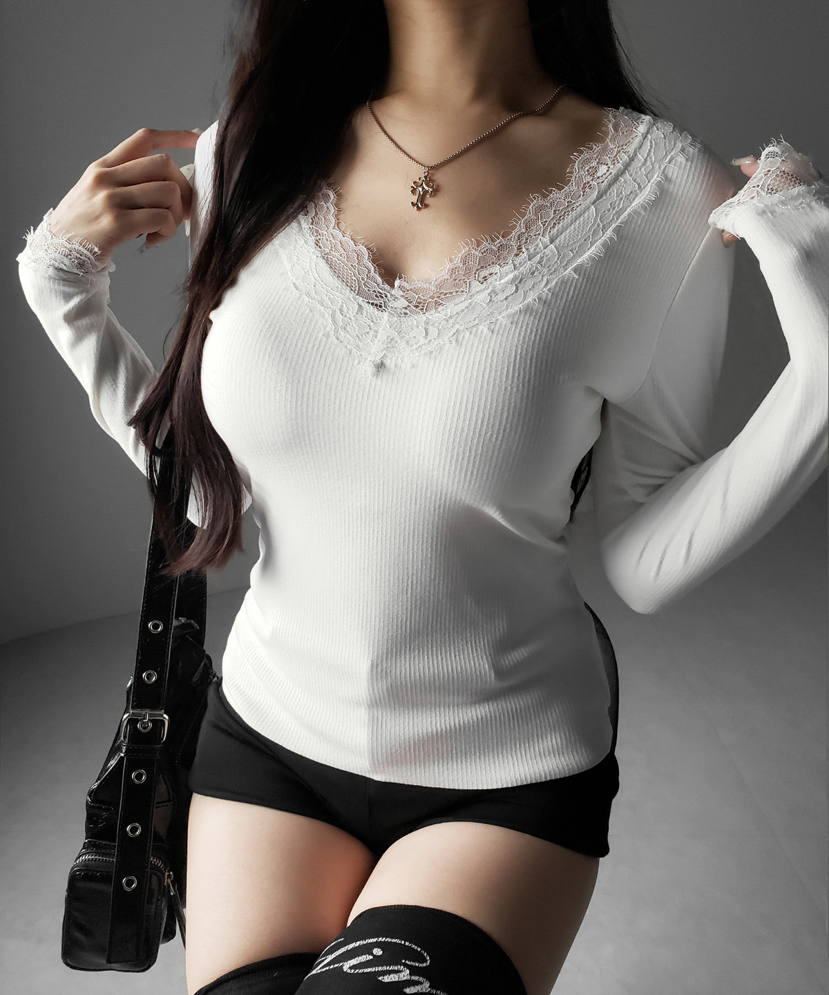 【 微起毛 】レーストリムタイトリブ長袖Tシャツ / lace trim tight rib long sleeve T-shirt