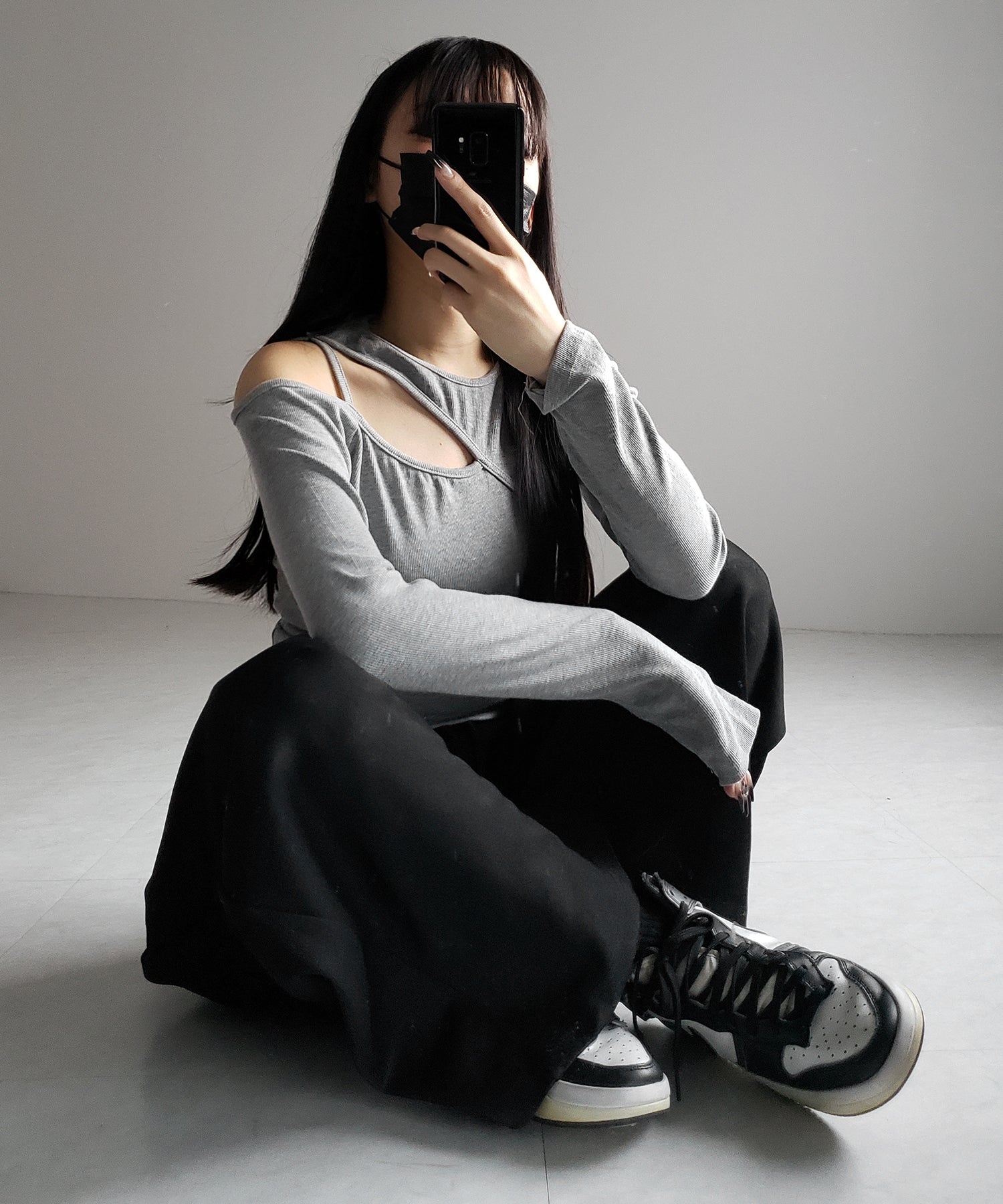 ショルダーカットアウトストラップリブトップス / shoulder cutout strap lib tops