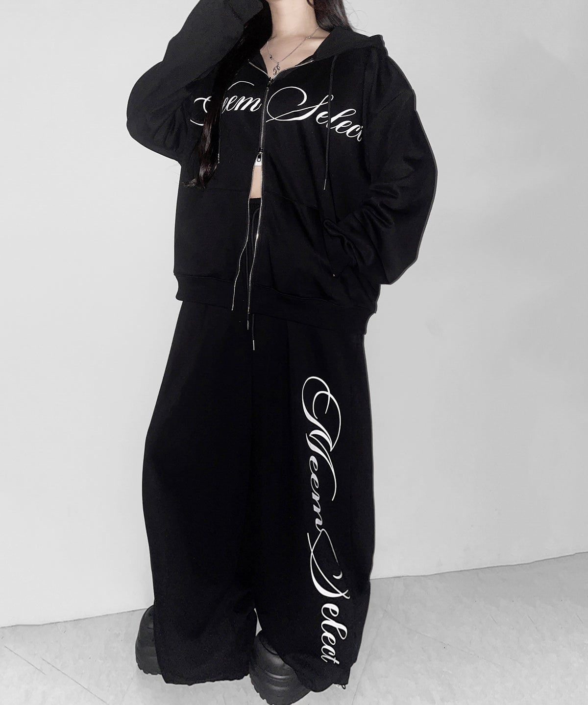 【 セットアップ可能 】レタリングロゴプリントワイドスウェットパンツ / lettering logo print wide sweat pants