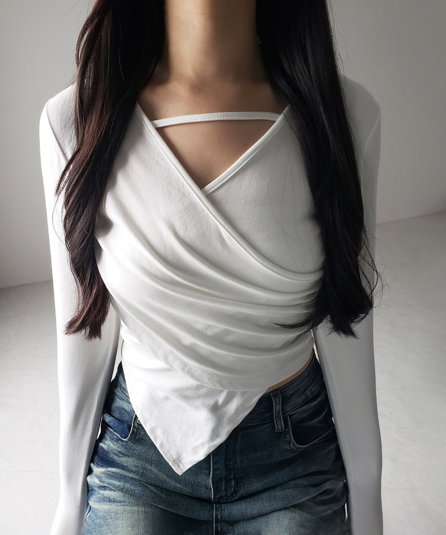 ラインストラップギャザークロスレイヤードトップス / line strap gather cross layered Tops