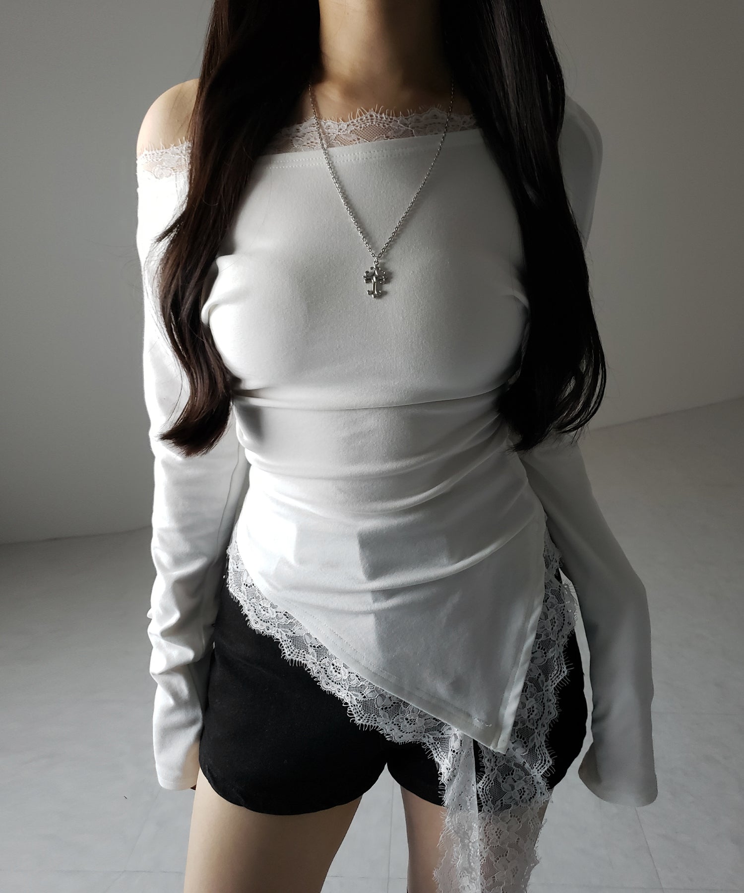 【 2color 】ワンショルダーレースドッキングアシンメトリートップス / one shoulder lace docking asymmetry tops