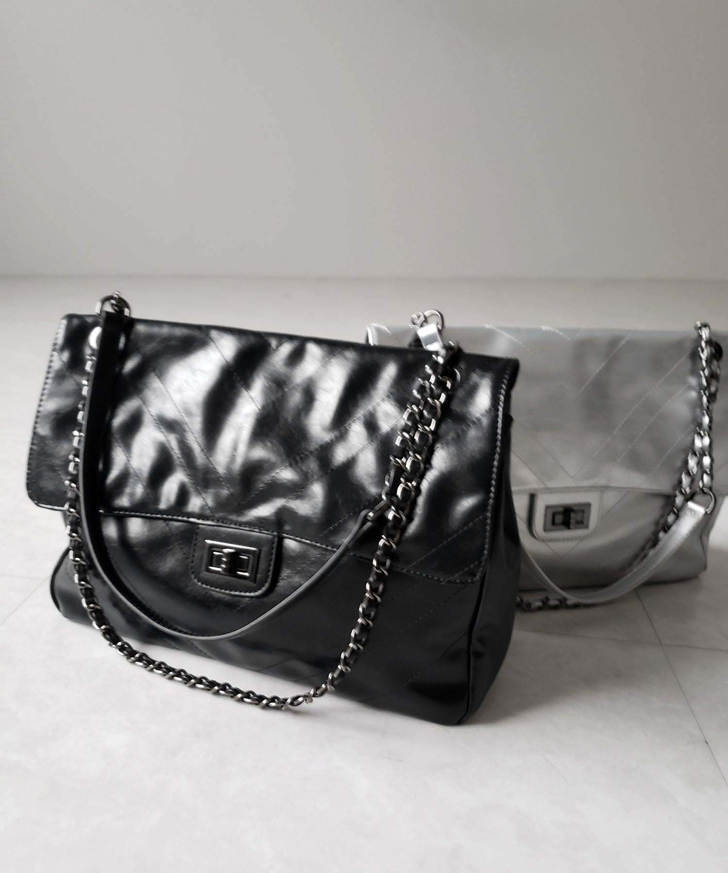 2WAY チェーンフェイクレザーフラップショルダーバッグ / 2WAY chain fake leather flap shoulder bag