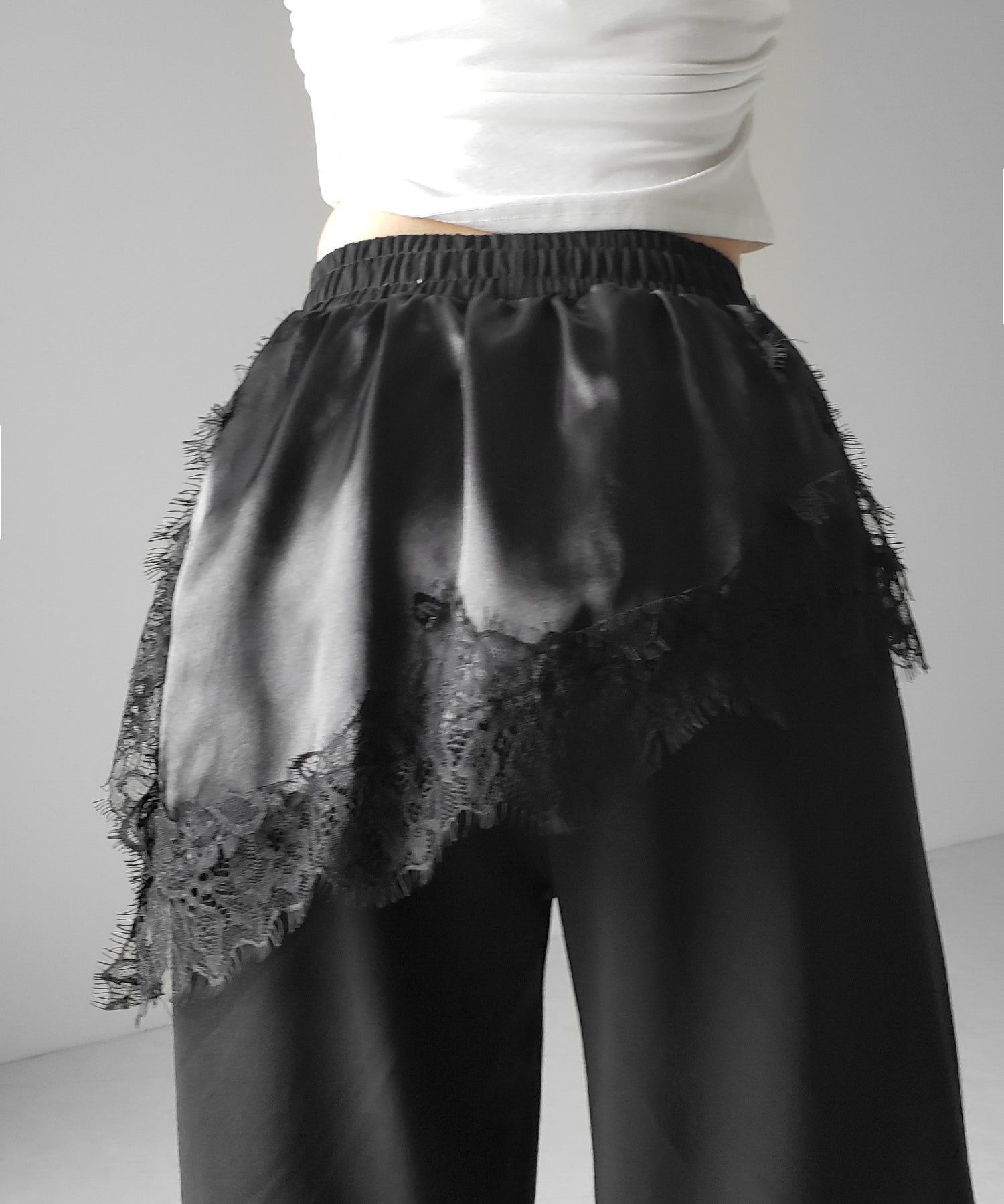 レースドッキングレイヤードスウェットワイドパンツ / lace docking layered sweat wide pants
