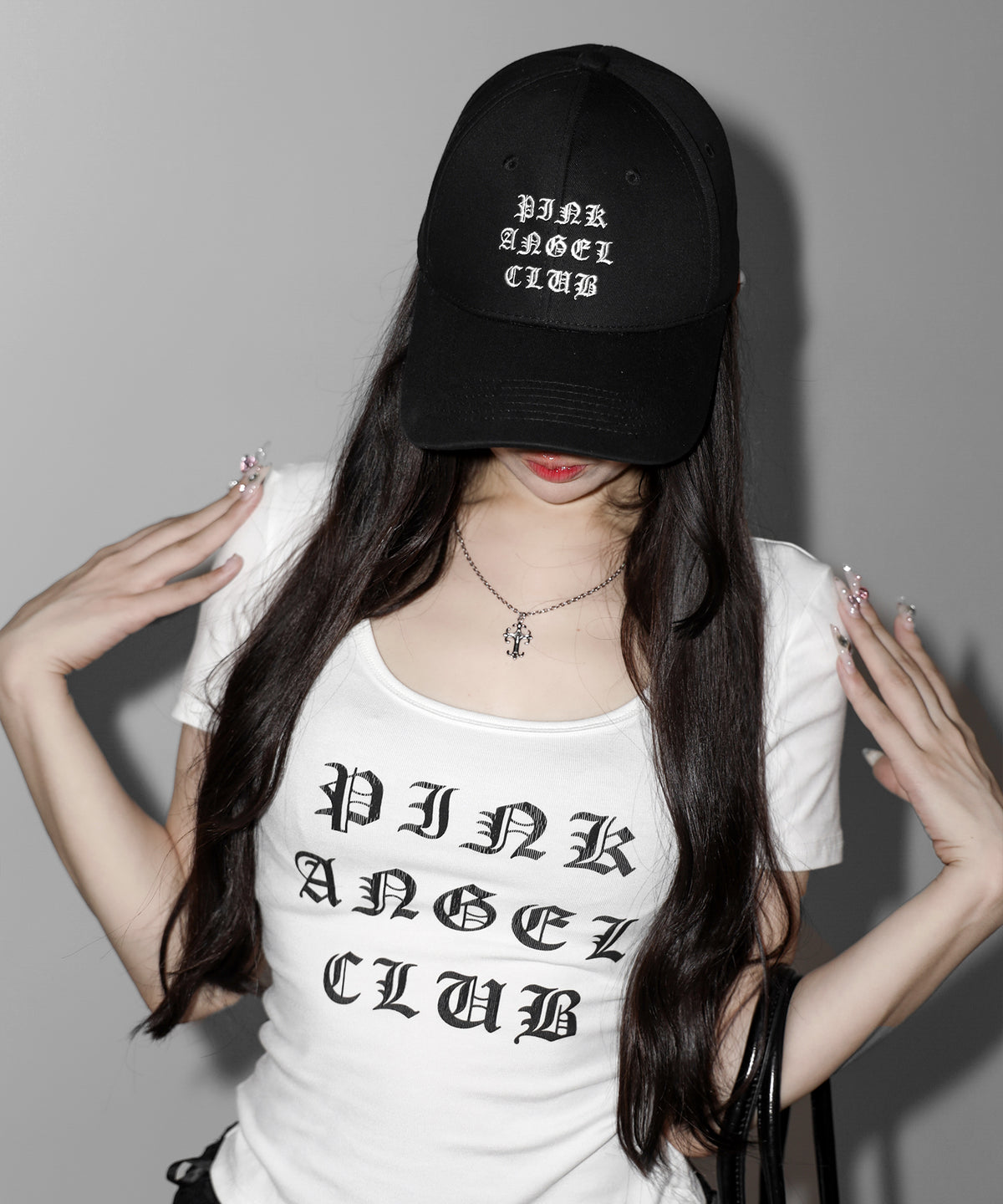 【 PINK ANGEL CLUB 】 GRUNGE LOGO embroidery CAP / グランジロゴ刺繍キャップ