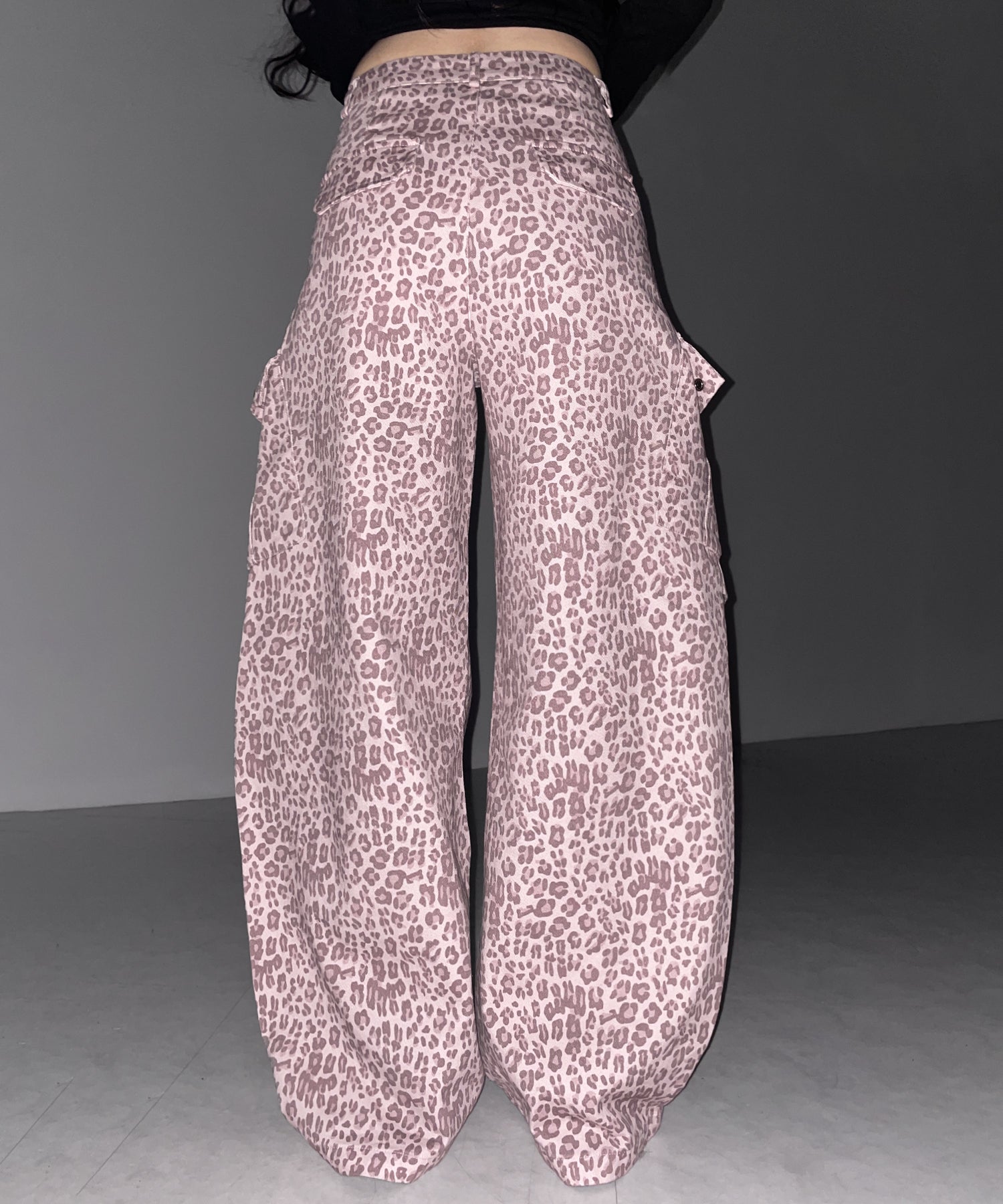 ヴィンテージライクピンクレオパードバレルカーゴパンツ / vintage like pink leopard barrel cargo pants