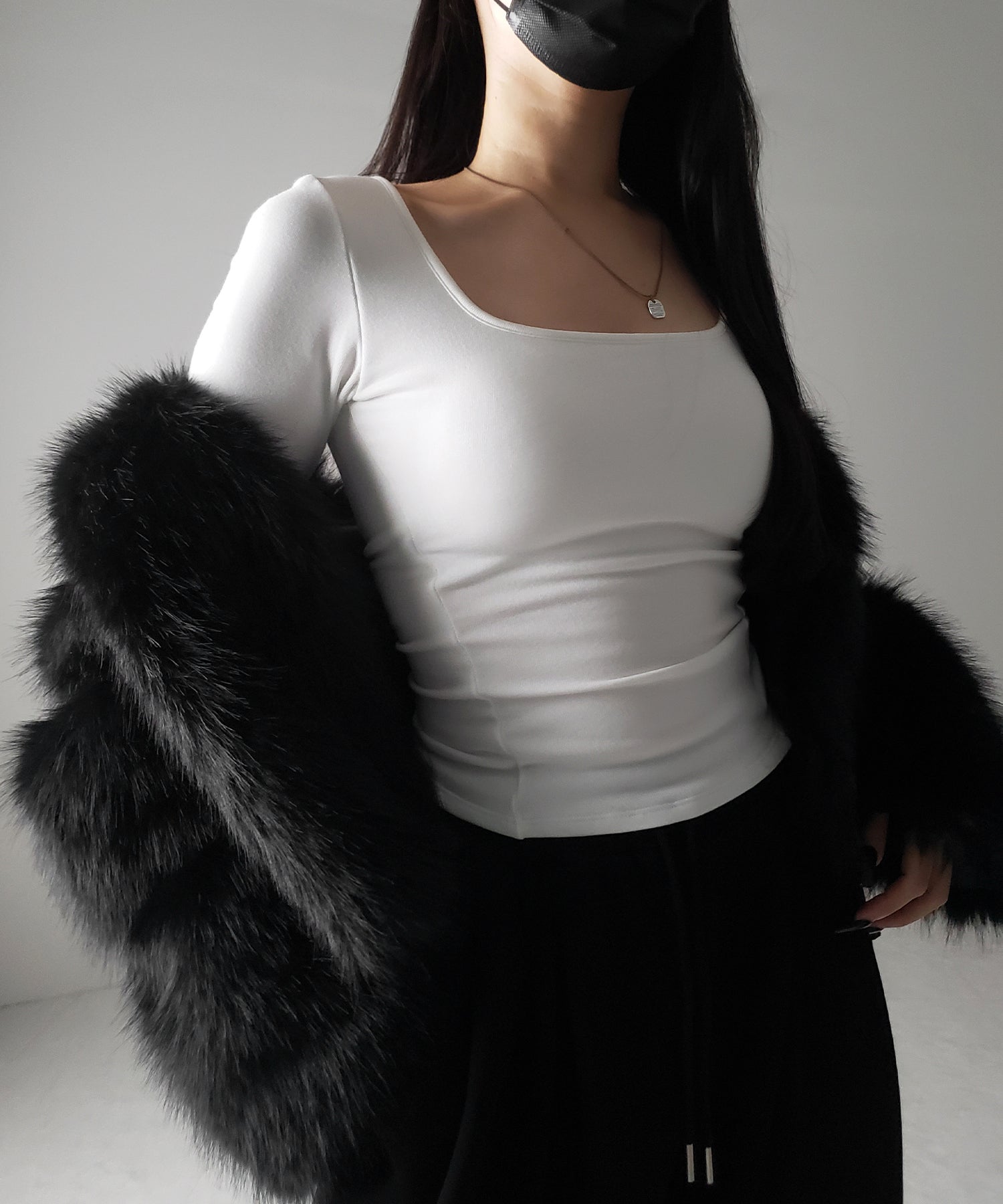 【 裏起毛 / カップ付き 】スクエアネックスリムカットソートップス