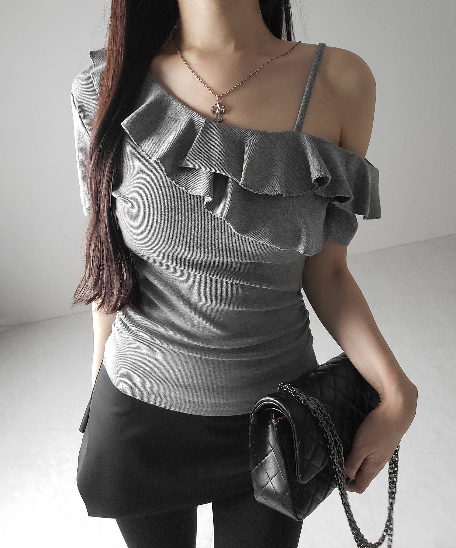 ワンショルストラップフリルリブTシャツ / one shoulder strap frill ribbed T-shirt