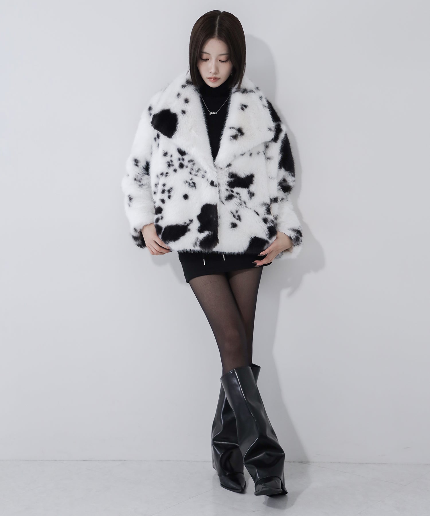 カウミドルフェイクファコート / cow middle fakefur coat