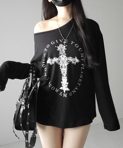 【 ワンショルにできる2way 】クロスロゴプリントワンショルルーズシアーTシャツ / 2WAY cross logo print one shoulder loose sheer T-shirt
