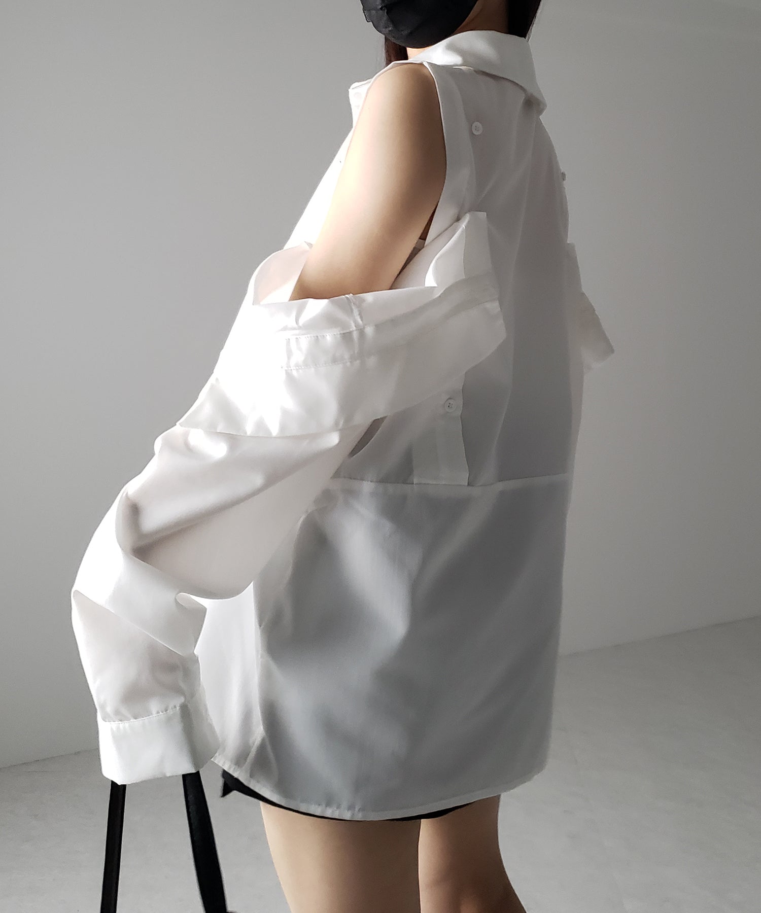 【 3color 】オープンショルダーカットアウトビッグシャツ / open shoulder cutout big shirt