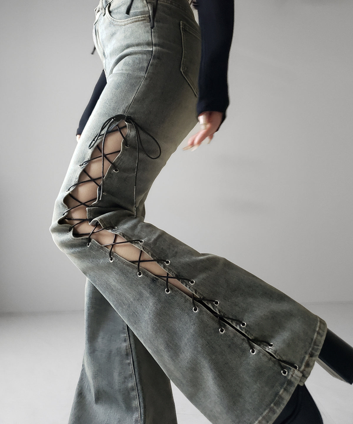 レースアップカットアウトストレッチフレアデニム / lace up cutout stretch flare denim