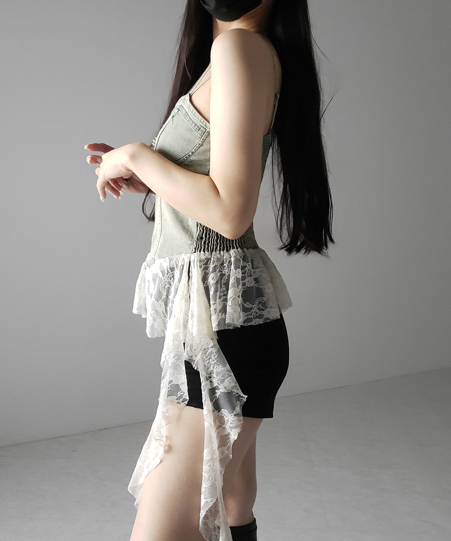 【 2color 】ヴィンテージライクレースフリルデニムビスチェ / vintage like lace frill denim bustier