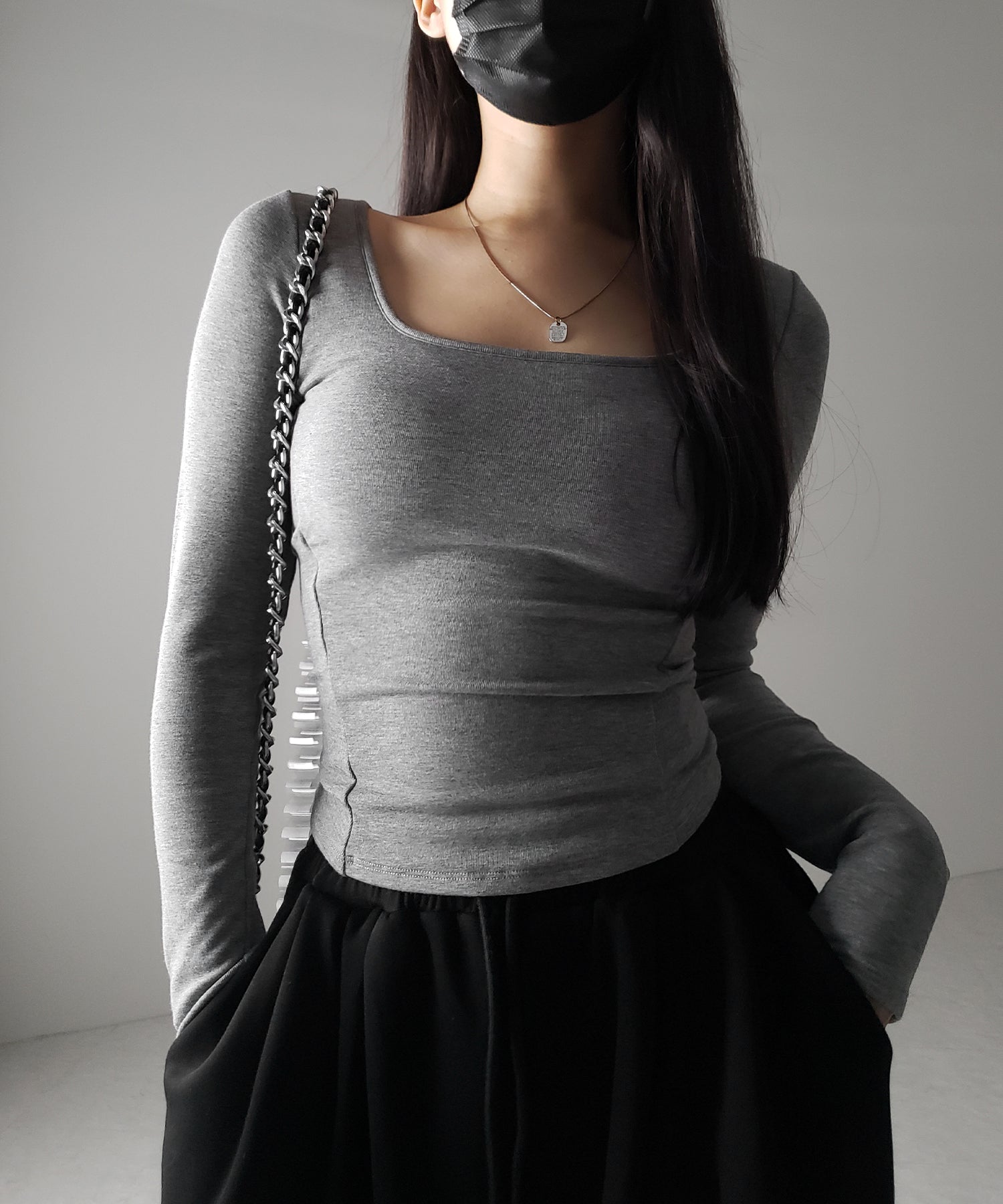 【 裏起毛 / カップ付き 】スクエアネックスリムカットソートップス