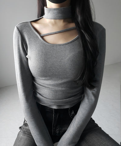 【 裏起毛 】チョーカーナナメストラップシャーリングトップス / choker naname strap shirring tops