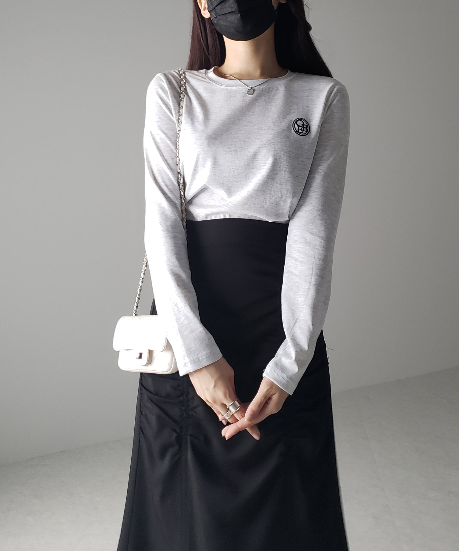 OBE刺繍 ミニロゴ長袖Tシャツ【 韓国製 】