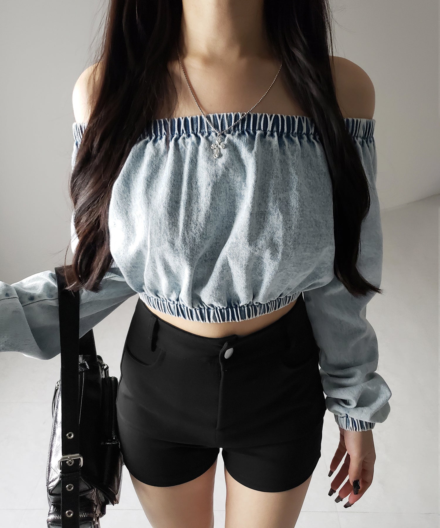 【 2color 】ヴィンテージデニムギャザーオフショルトップス / vintage denim gathered off shoulder tops