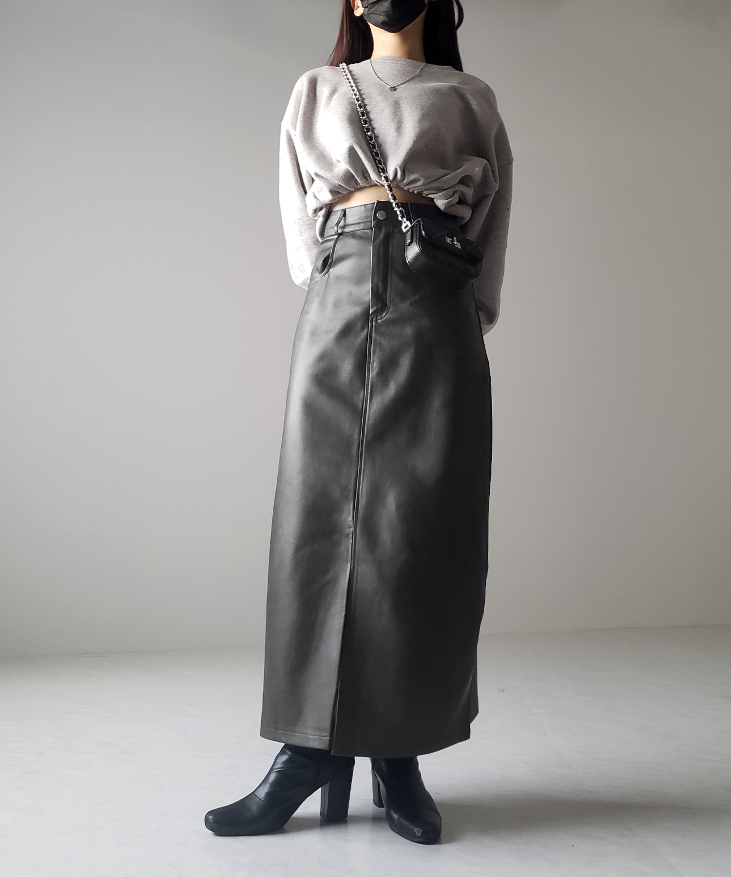 【 3color / 3size 】フロントスリットヴィンテージフェイクレザースカート