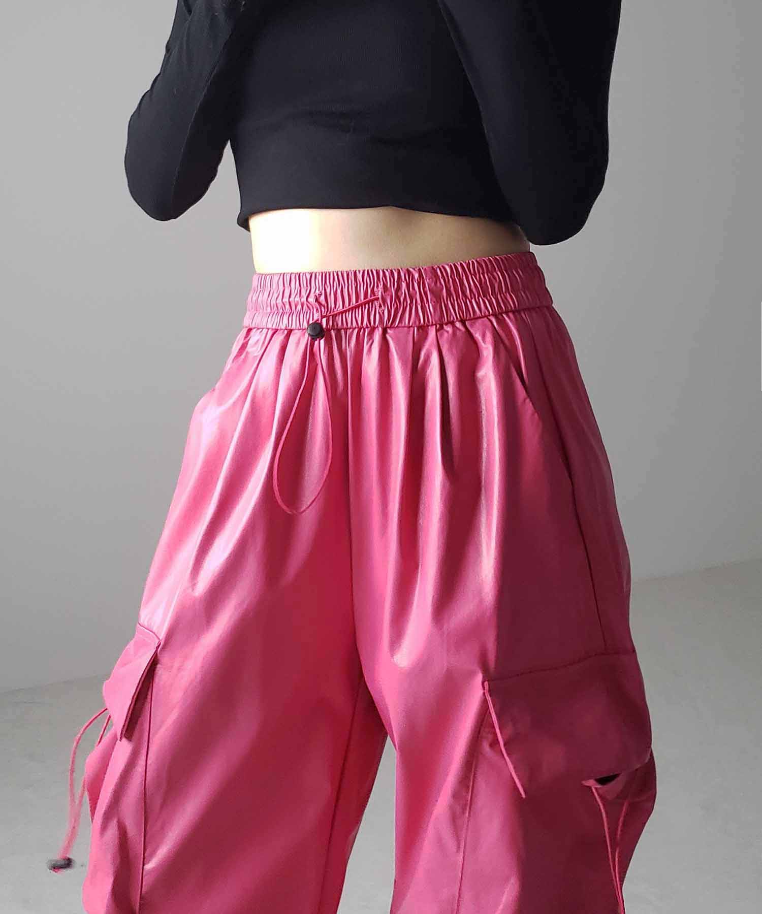 【 選べる4size /2color 】タックデザインフェイクレザードロストワイドカーゴパンツ
