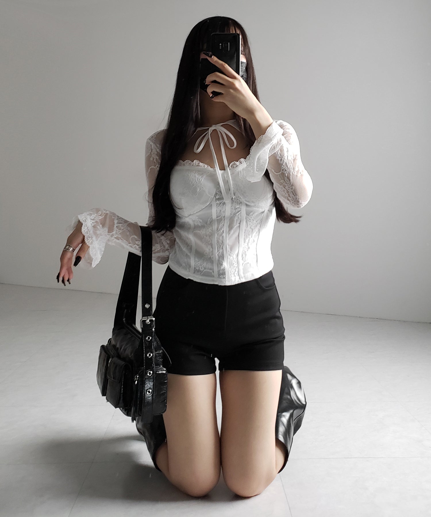 【 2color 】チョーカーネックリボンコルセットレーストップス / choker neck ribbon corset lace tops