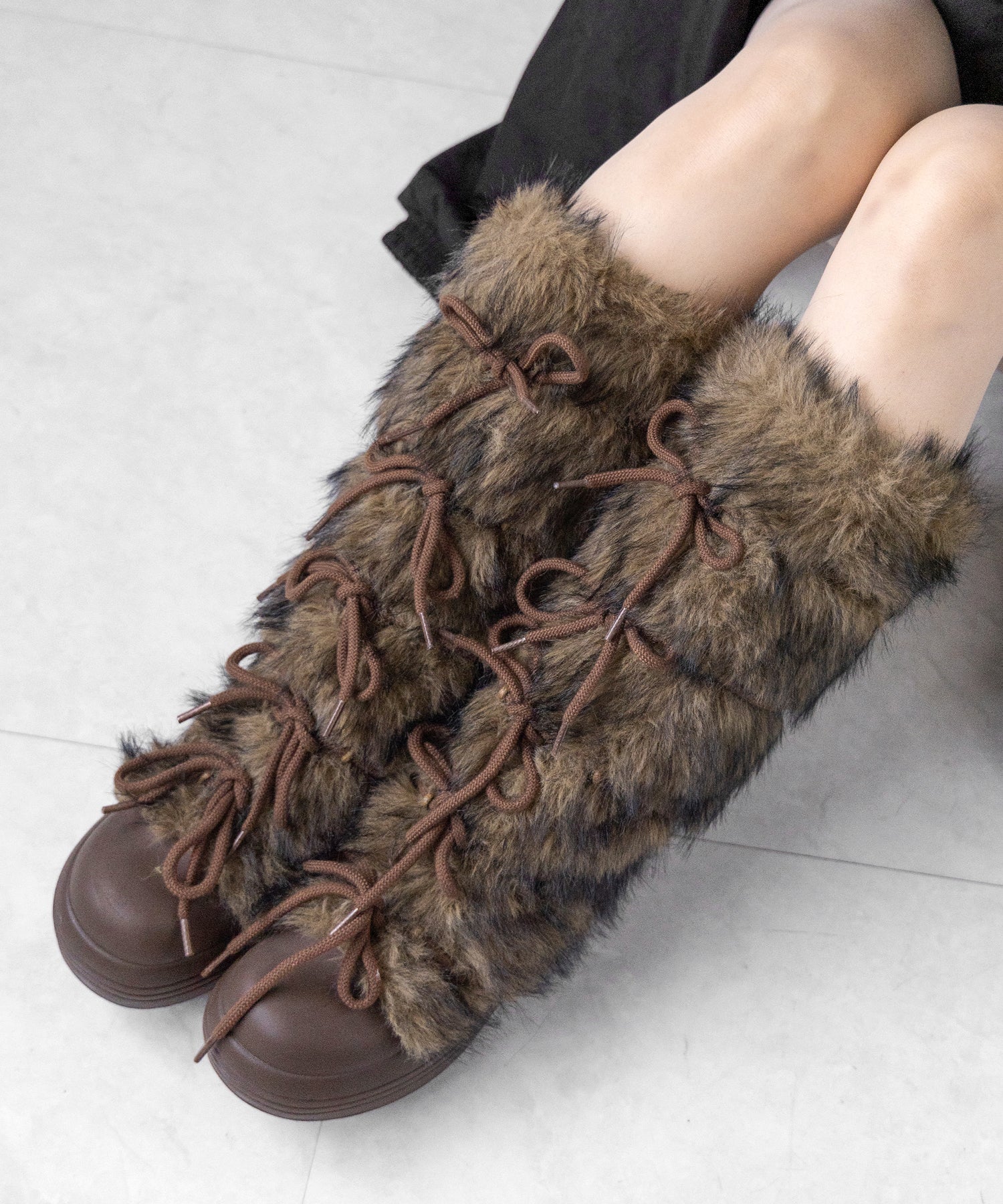 ボリュームフェイクファーレースアップロングブーツ / volume fake fur laceup long boots