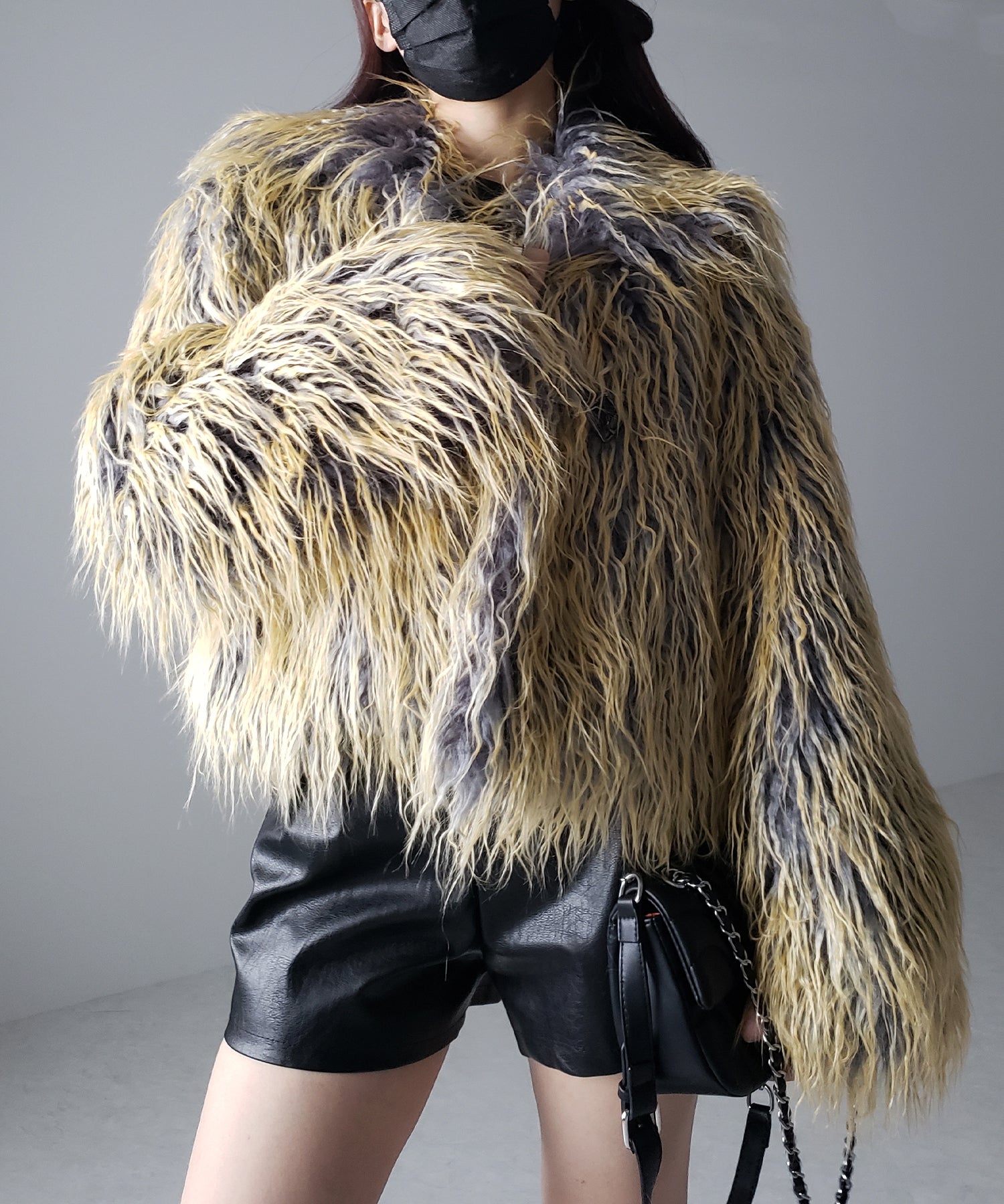 【 2color 】グラデーションシャギーファーモンスターボリュームコート/ gradation shaggy fur monster volume coat