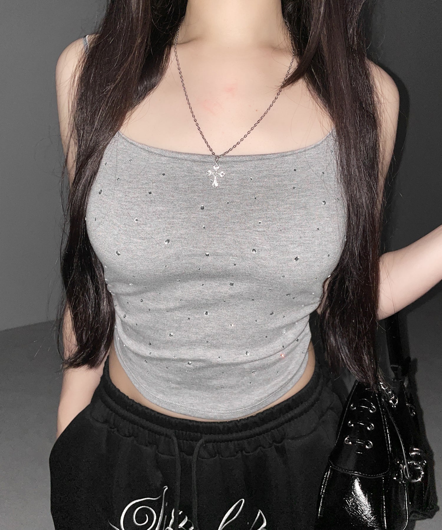 ラインストーンスクエアネックスリムキャミソール / Rhinestone square neck slim camisole