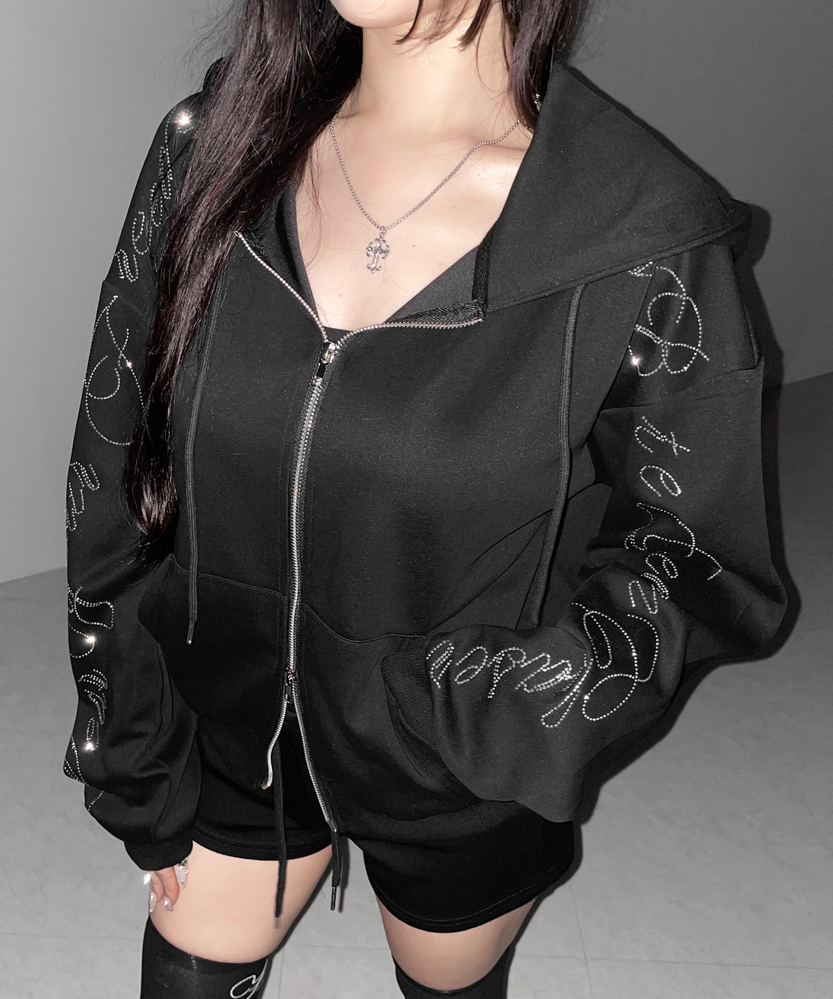 【 セットアップ可能 】ラインストーンロゴダブルジップパーカー / Rhine stone logo double zip hoodie