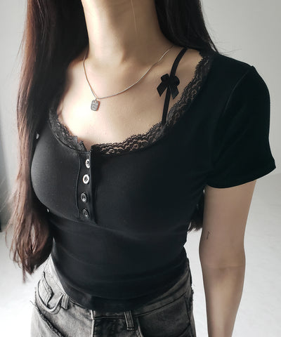 ストラップダブルリボンスクエアネックTシャツ / strap double ribbon square neck T-shirt