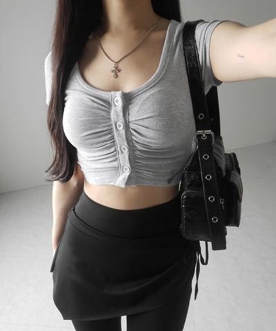 フロントボタンスクエアネックギャザースリムTシャツ / front button square neck gather slim T-shirt