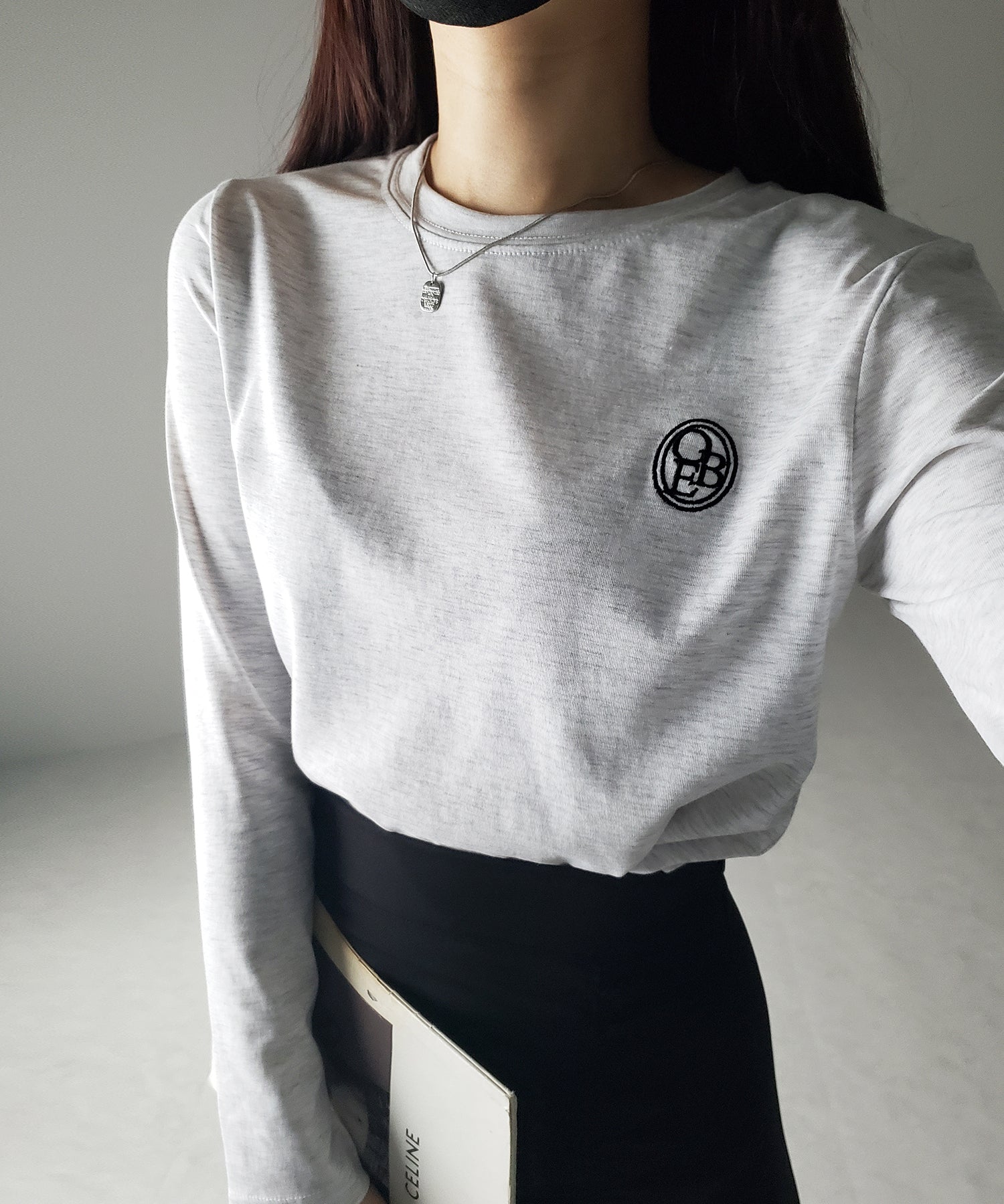 OBE刺繍 ミニロゴ長袖Tシャツ【 韓国製 】