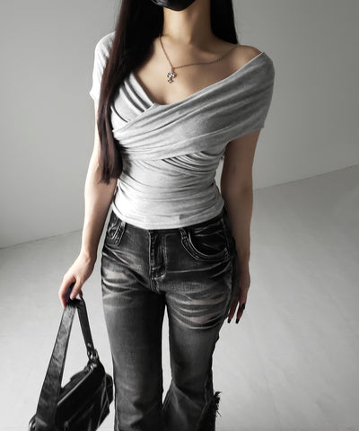 オフショルドレープクロスギャザリングTシャツ /off shoulder draped cross gatherimg T-shirt