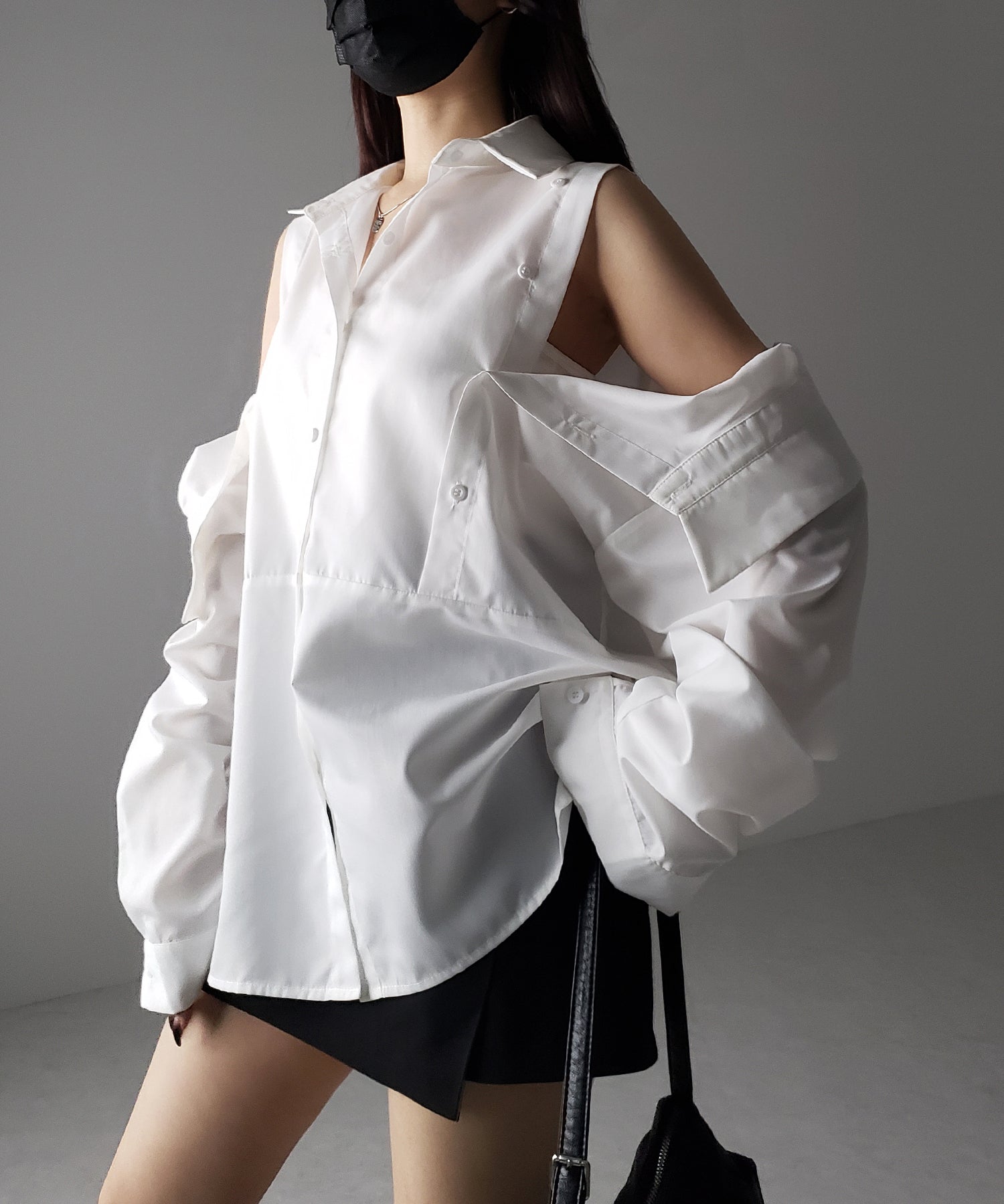 【 3color 】オープンショルダーカットアウトビッグシャツ / open shoulder cutout big shirt