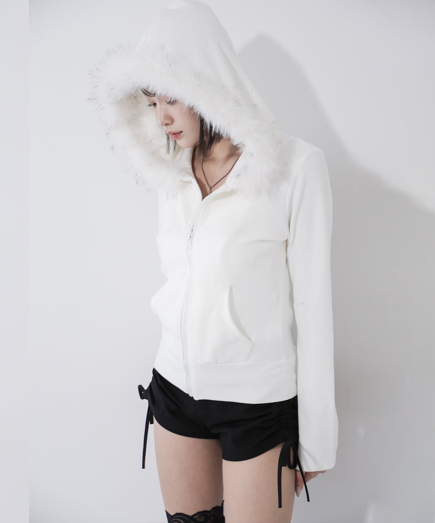 フェイクファーフーディジップアップパーカー / fake fur hooded zipup hoodie