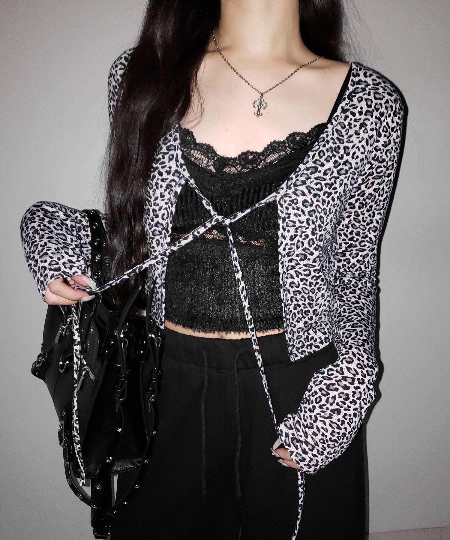 レオパードフロントリボンショートカーディガン / Leopard front ribbon short cardigan