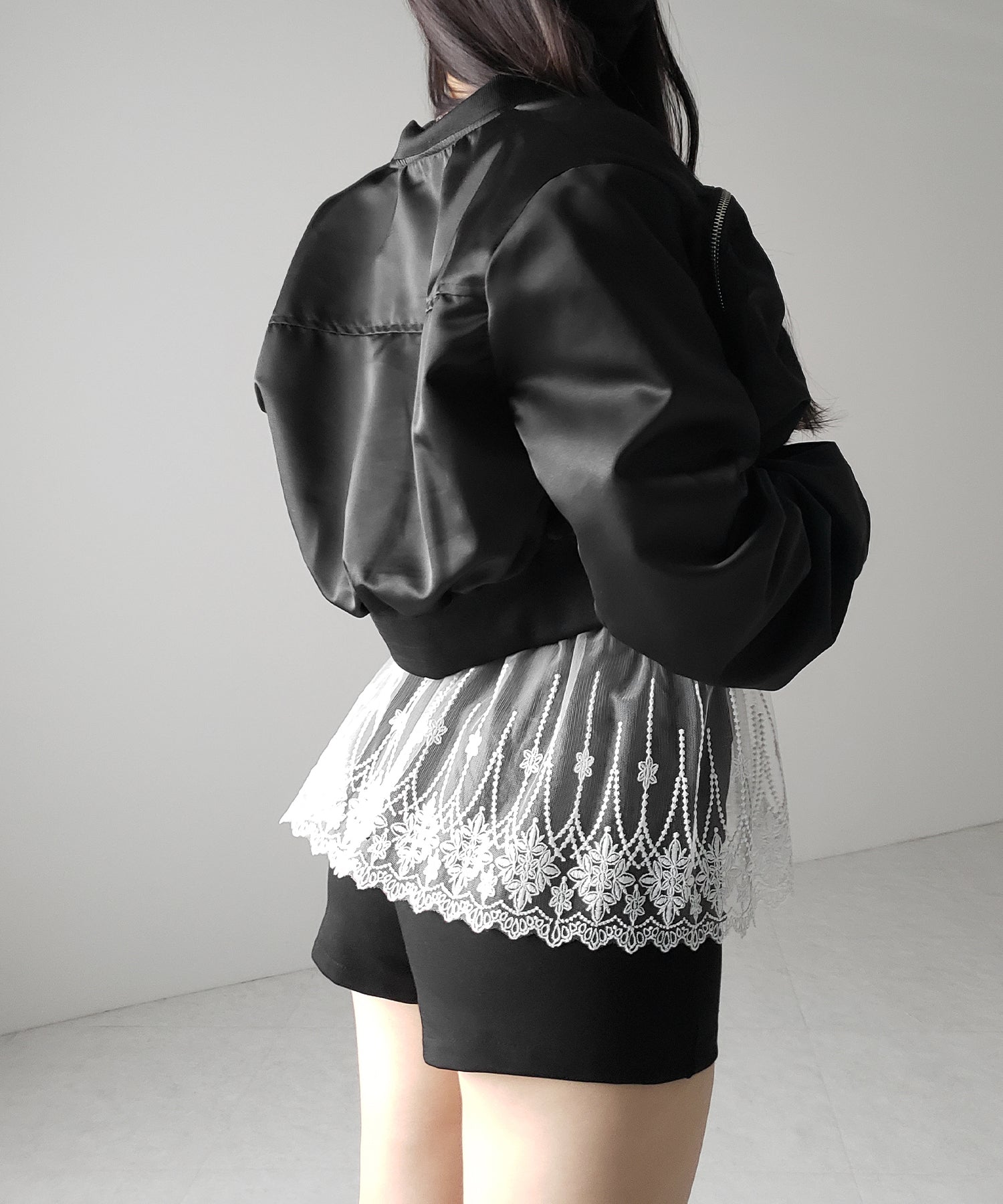 【 2color 】裾レースフリルレイヤード長袖トップス / hem lace frill layered long sleeve tops