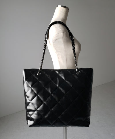 【 A4収納可 】キルティングチェーンスクエアトートショルダーバッグ / quilting chain square tote shoulder bag