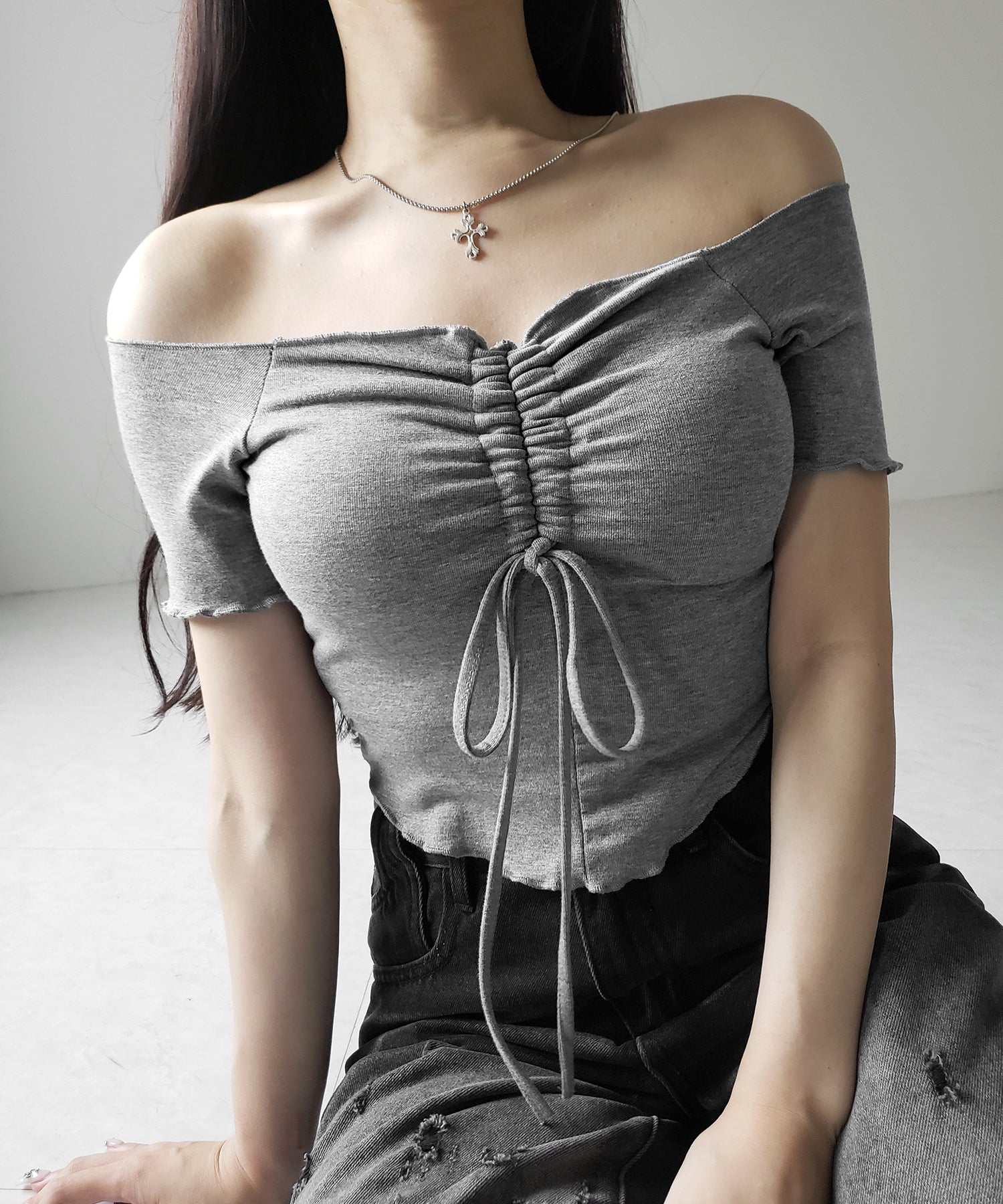 【 3color 】シャーリングリボンオフショルメローTシャツ / shirring ribbon off-shoulder mellow T-shirt